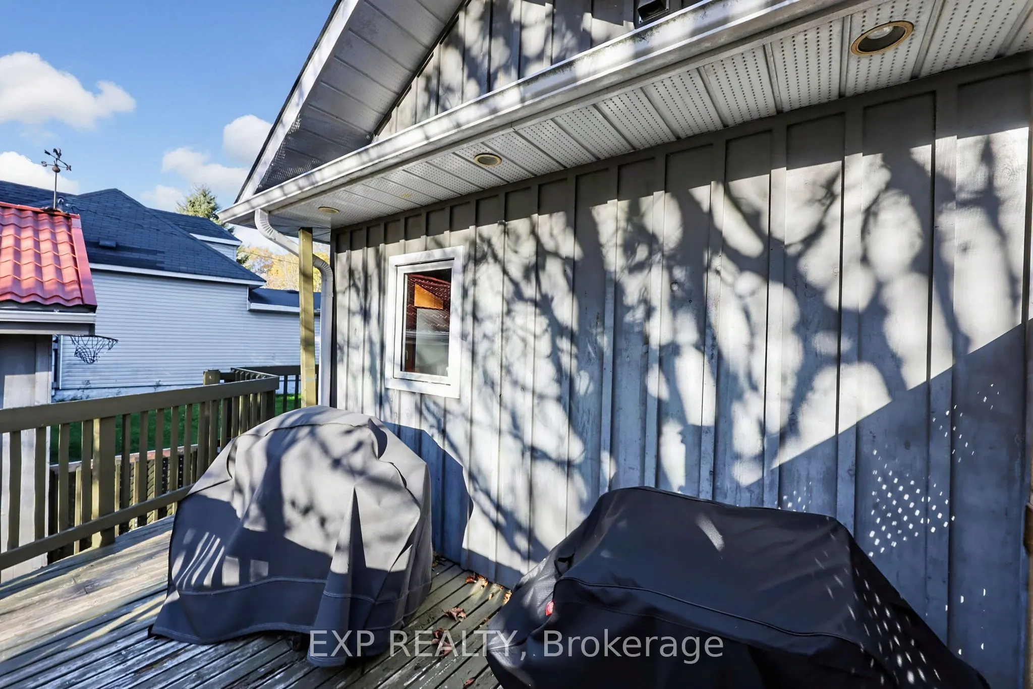 323 BELL Street
