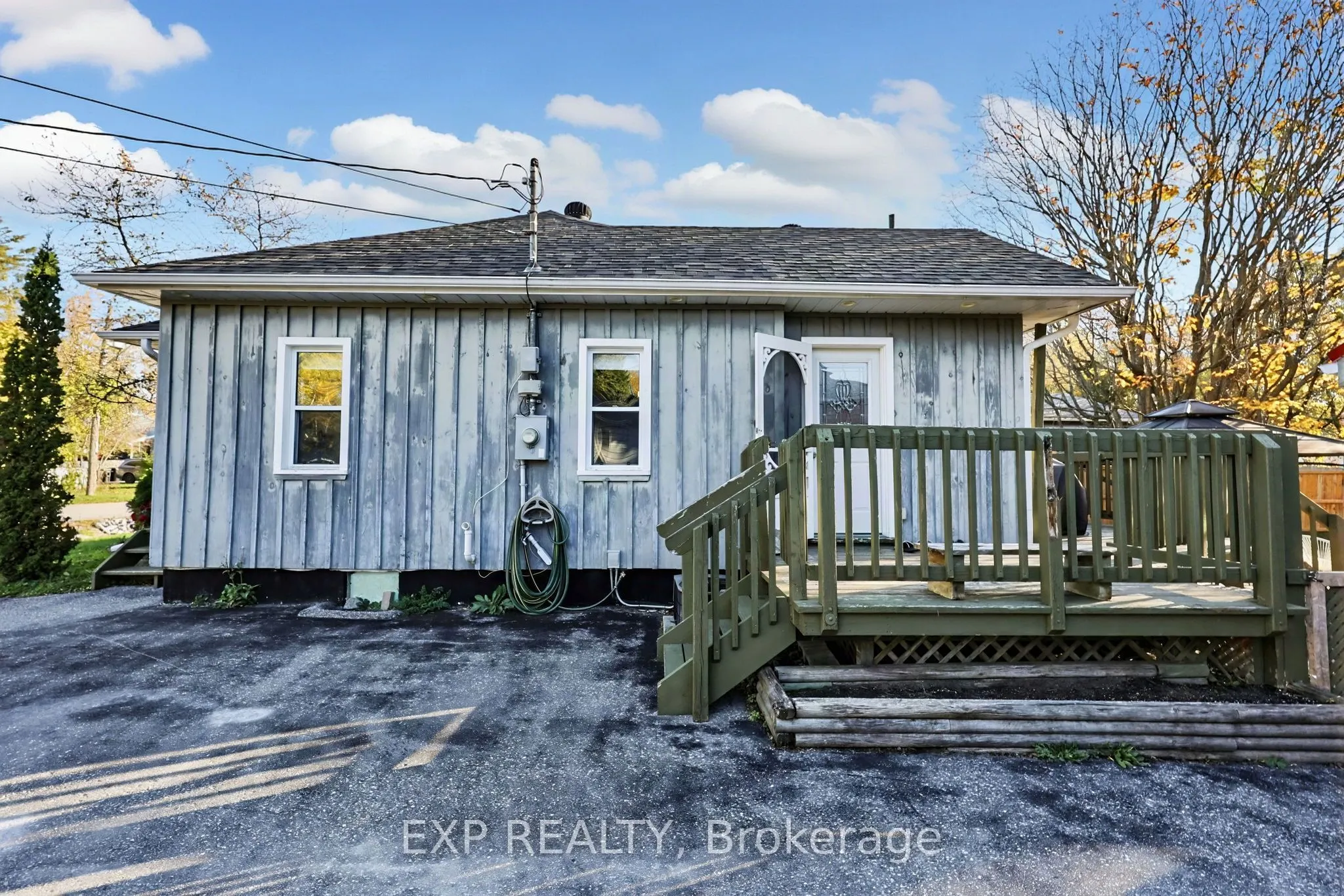 323 BELL Street