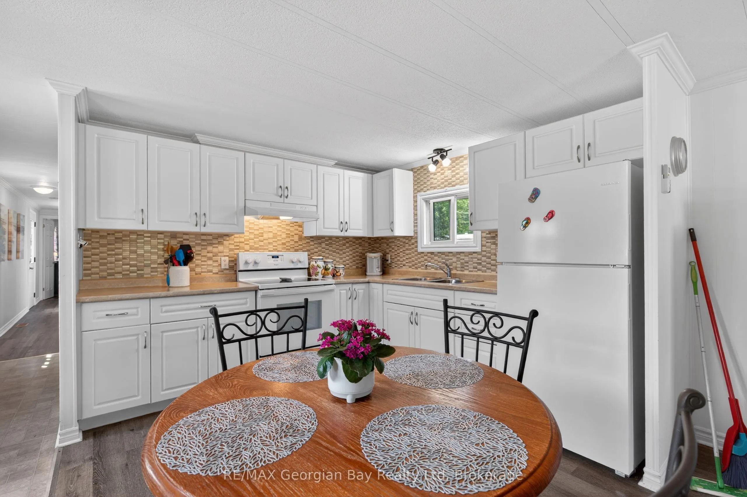 5263 Elliott Side Road #81