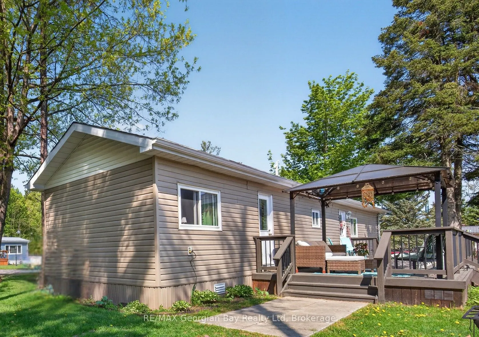 5263 Elliott Side Road #81