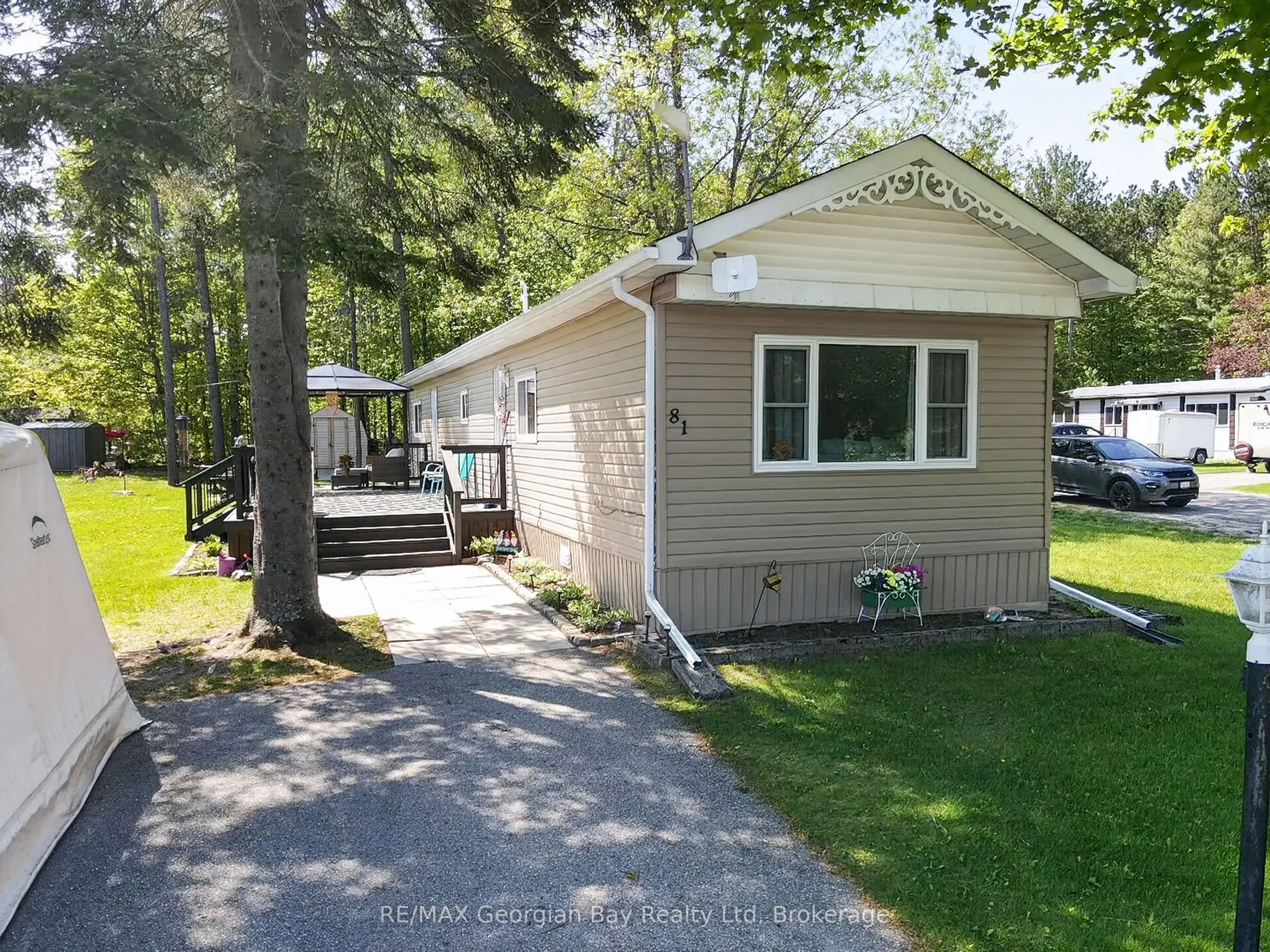 5263 Elliott Side Road #81