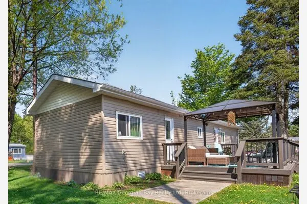 5263 Elliott Side Road #81