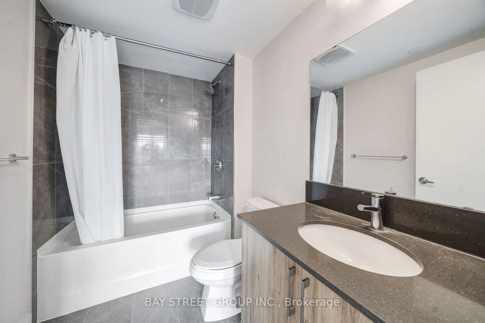 58 Lakeside Terrace #1011