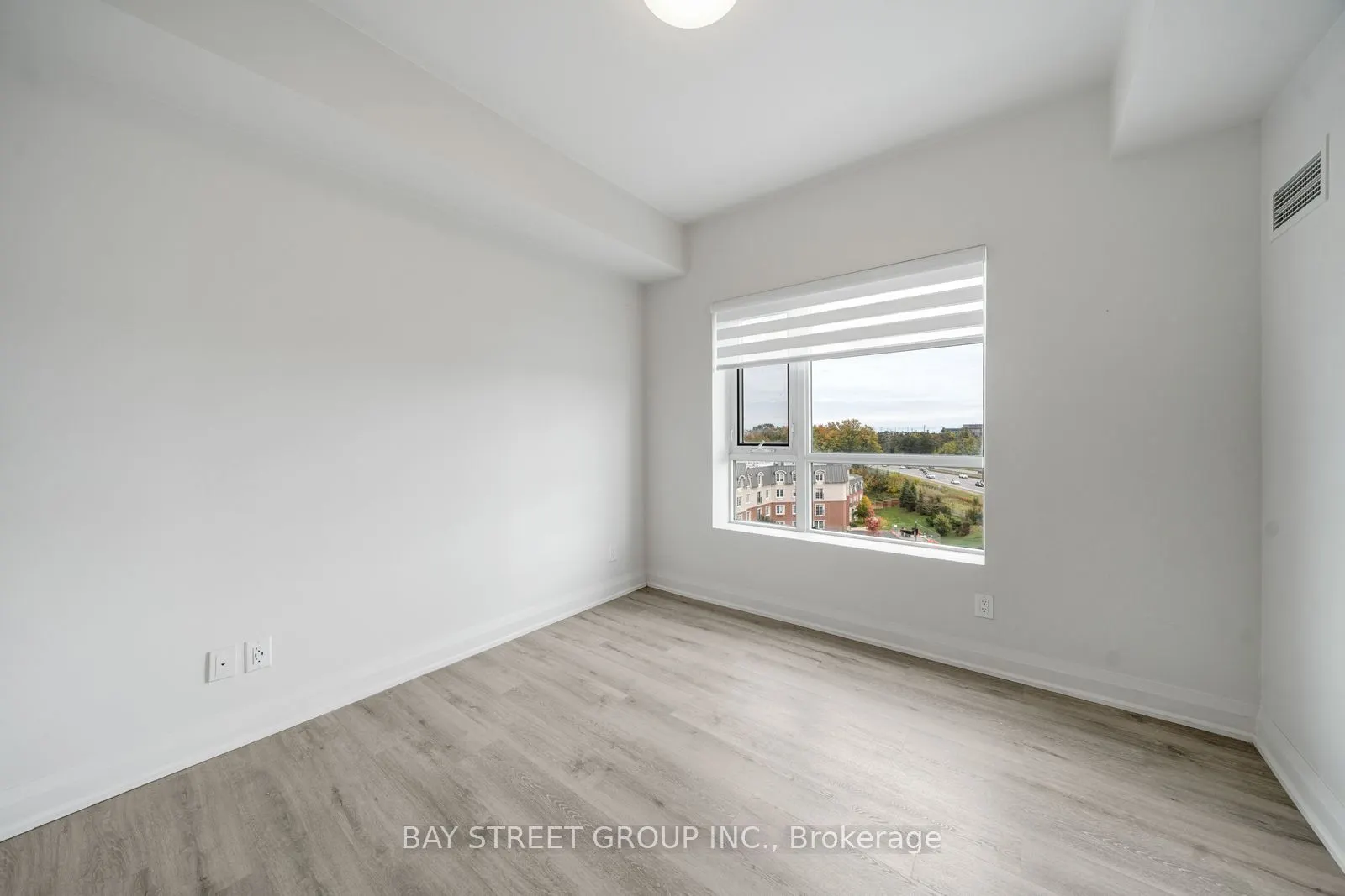 58 Lakeside Terrace #1011