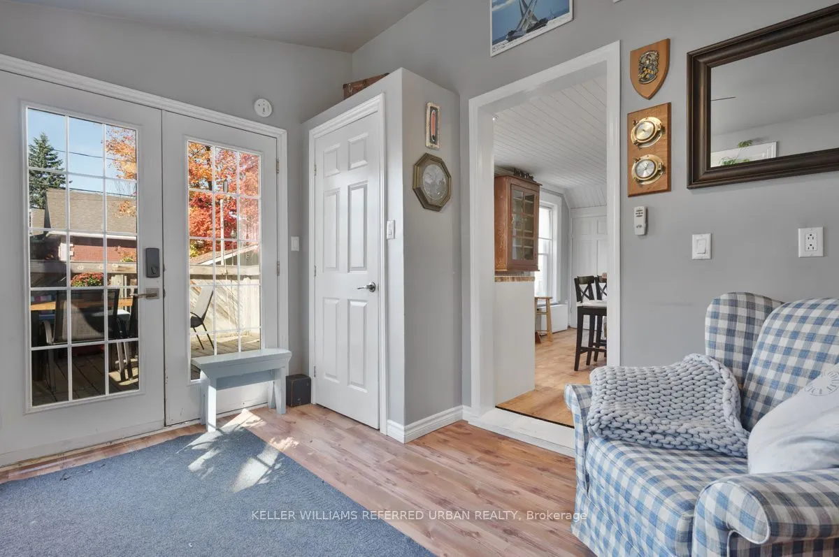558 Elizabeth Street