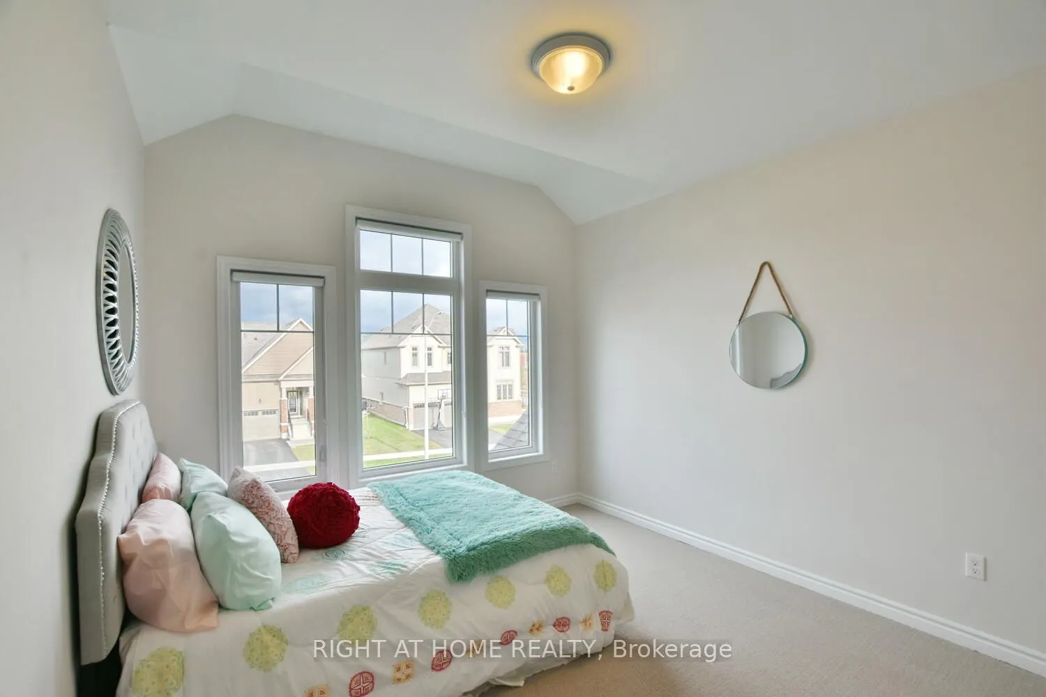94 KIRBY Avenue