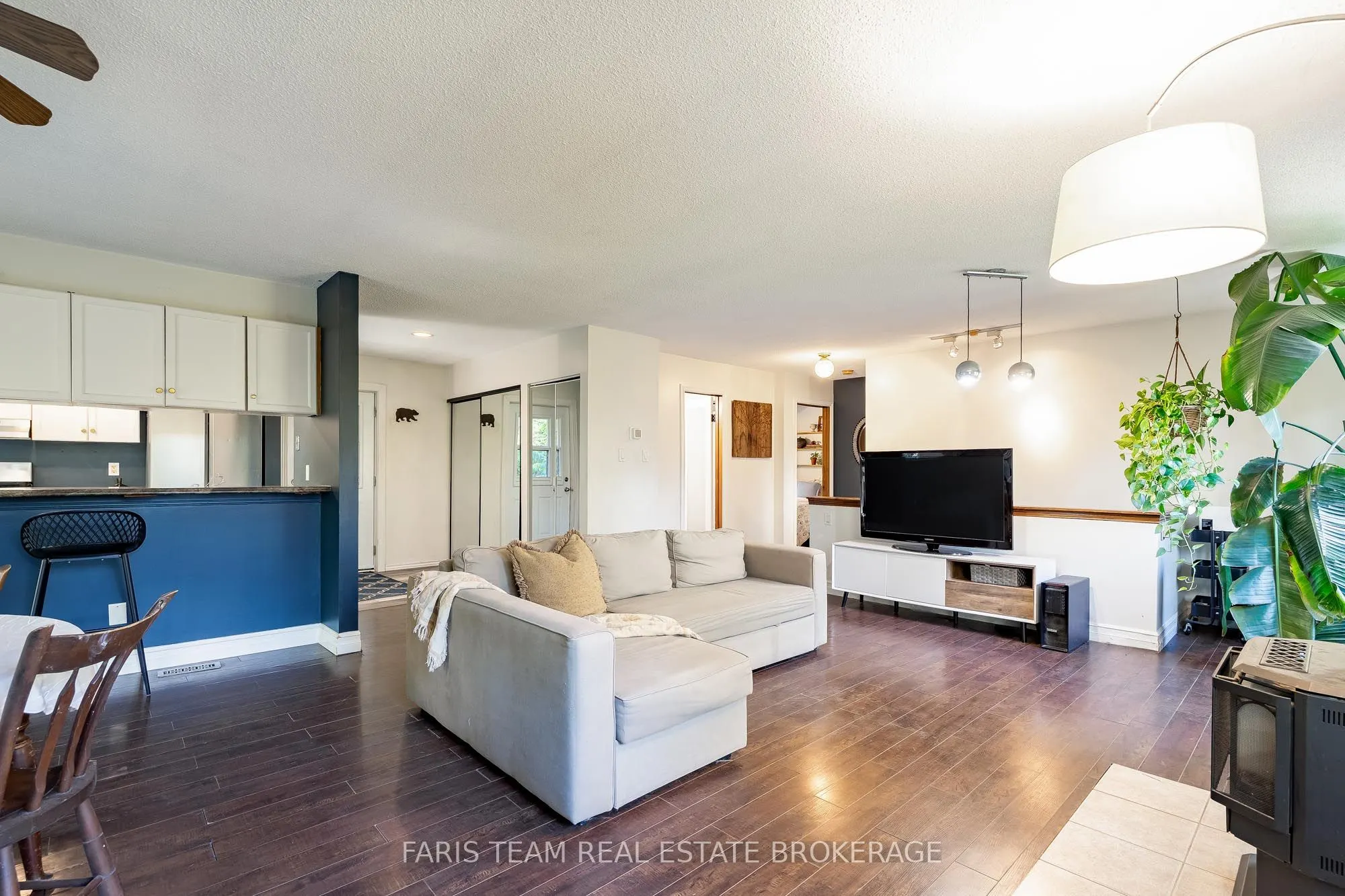 29 Oneida Avenue