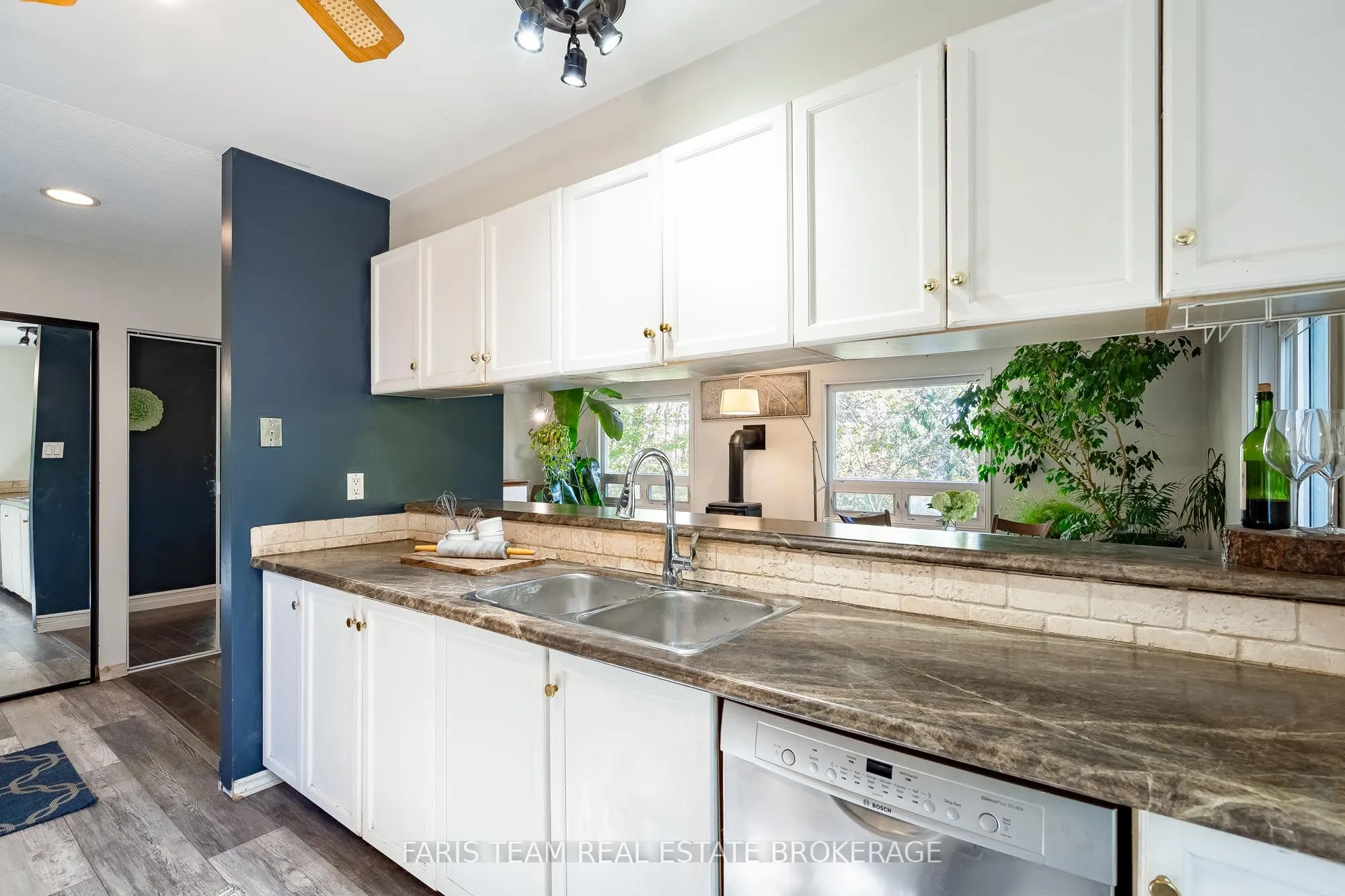 29 Oneida Avenue