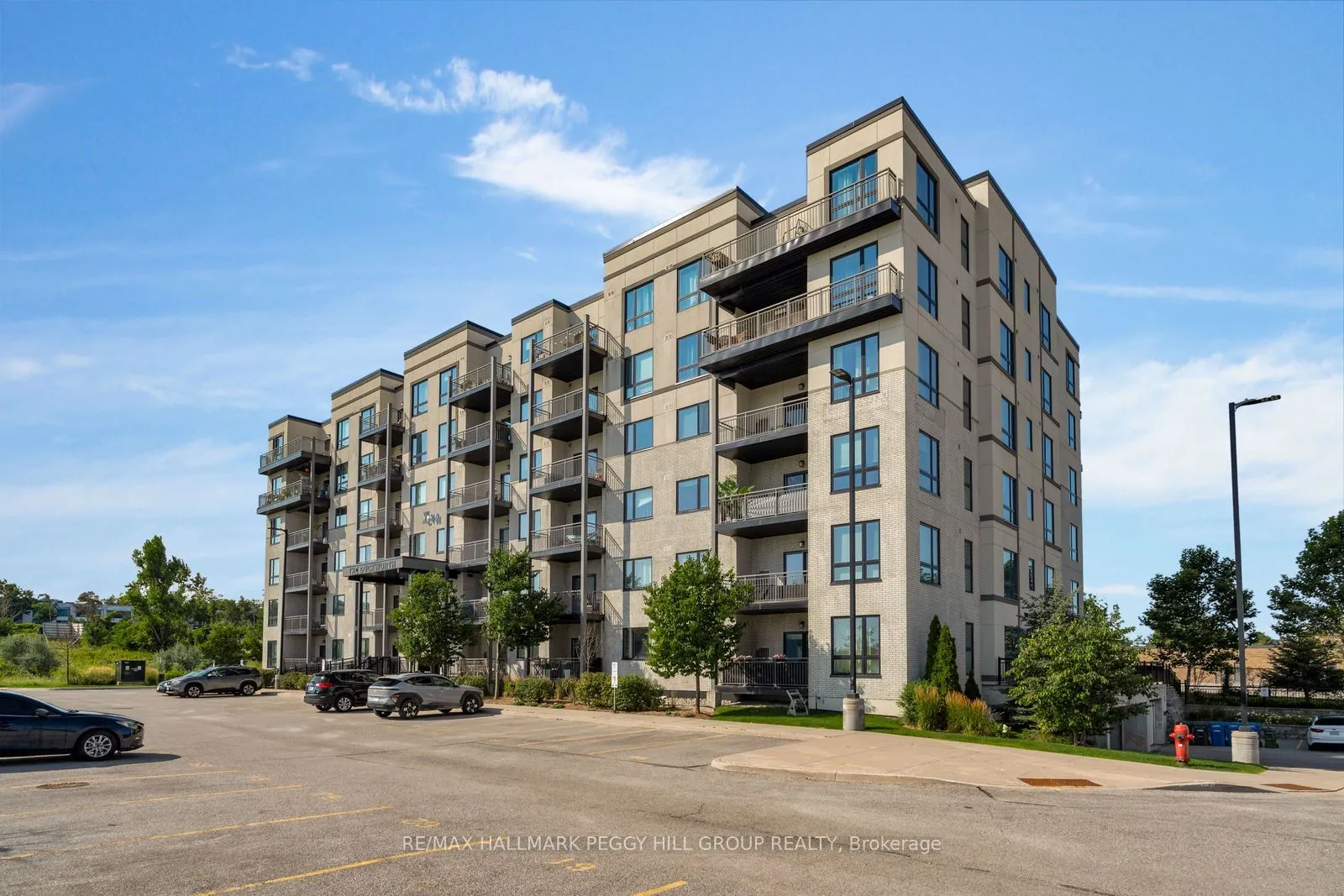 299 Cundles Road E #308