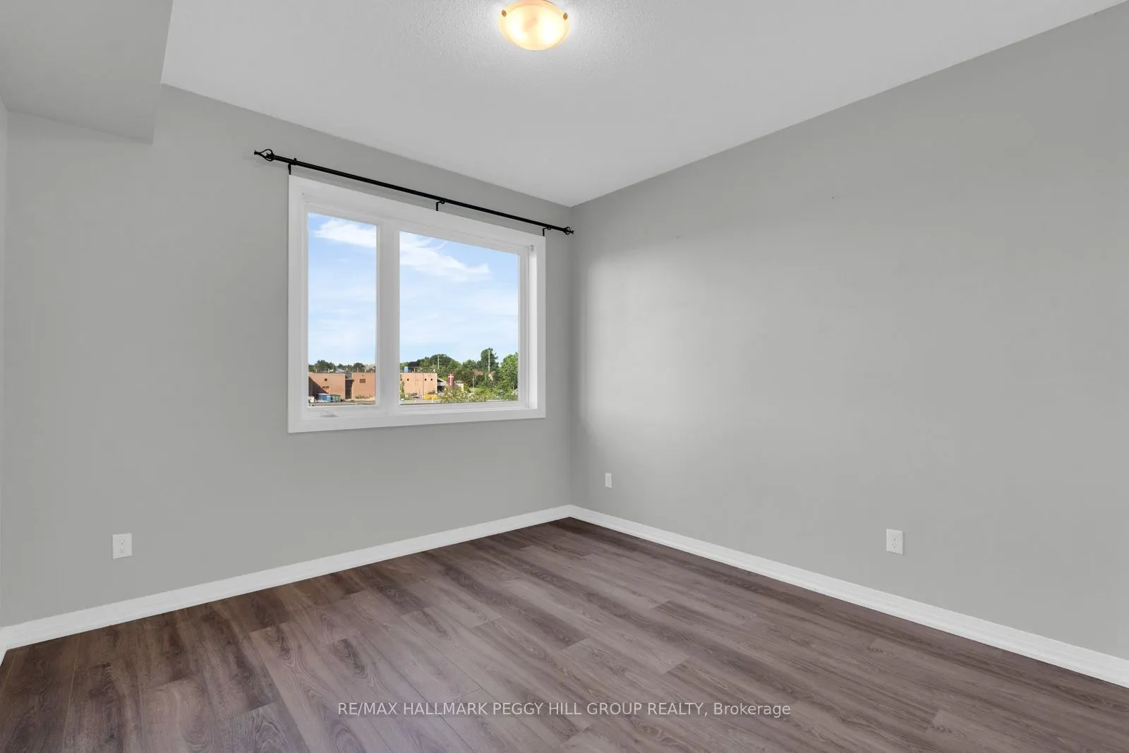 299 Cundles Road E #308