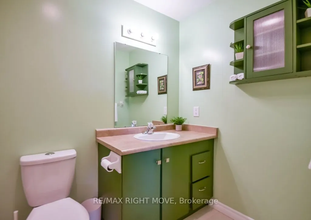 9 Westmount Drive S #Unit 302