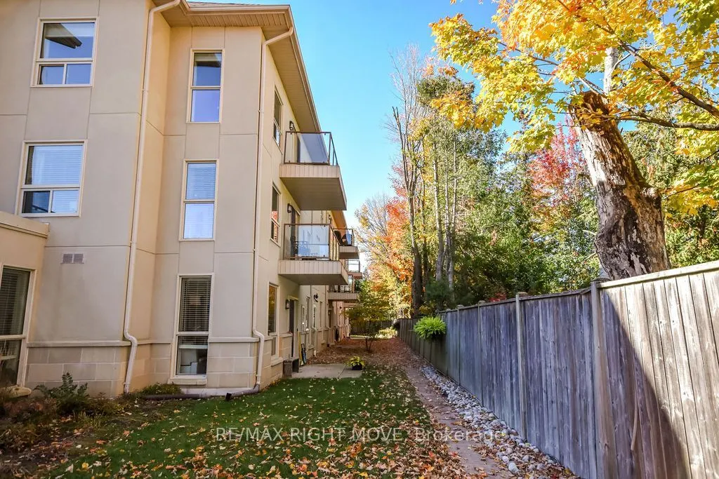 9 Westmount Drive S #Unit 302