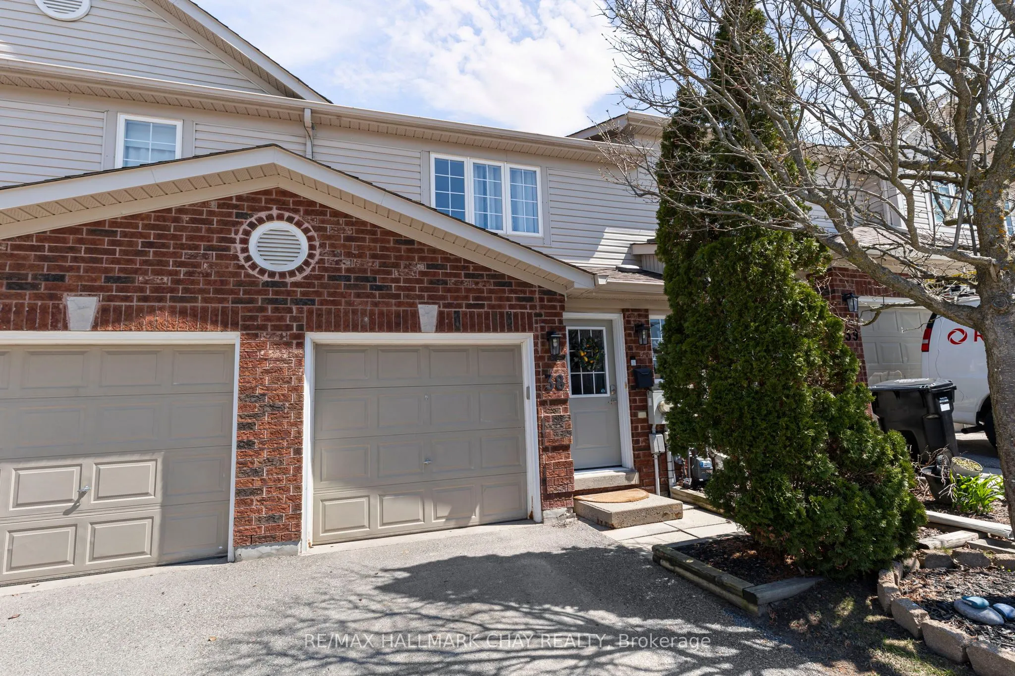 430 MAPLEVIEW Drive E #38