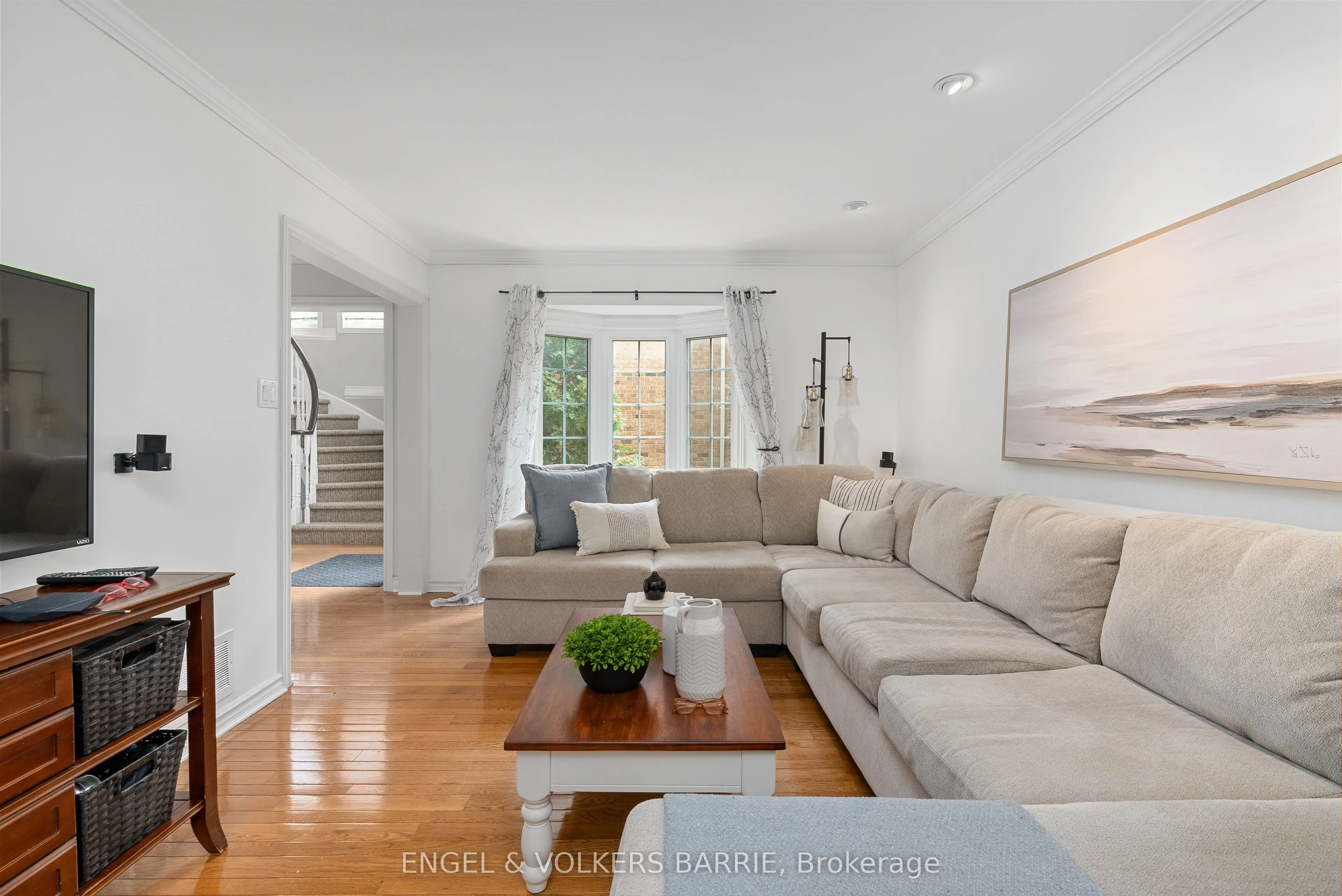 19 Grand Forest Drive