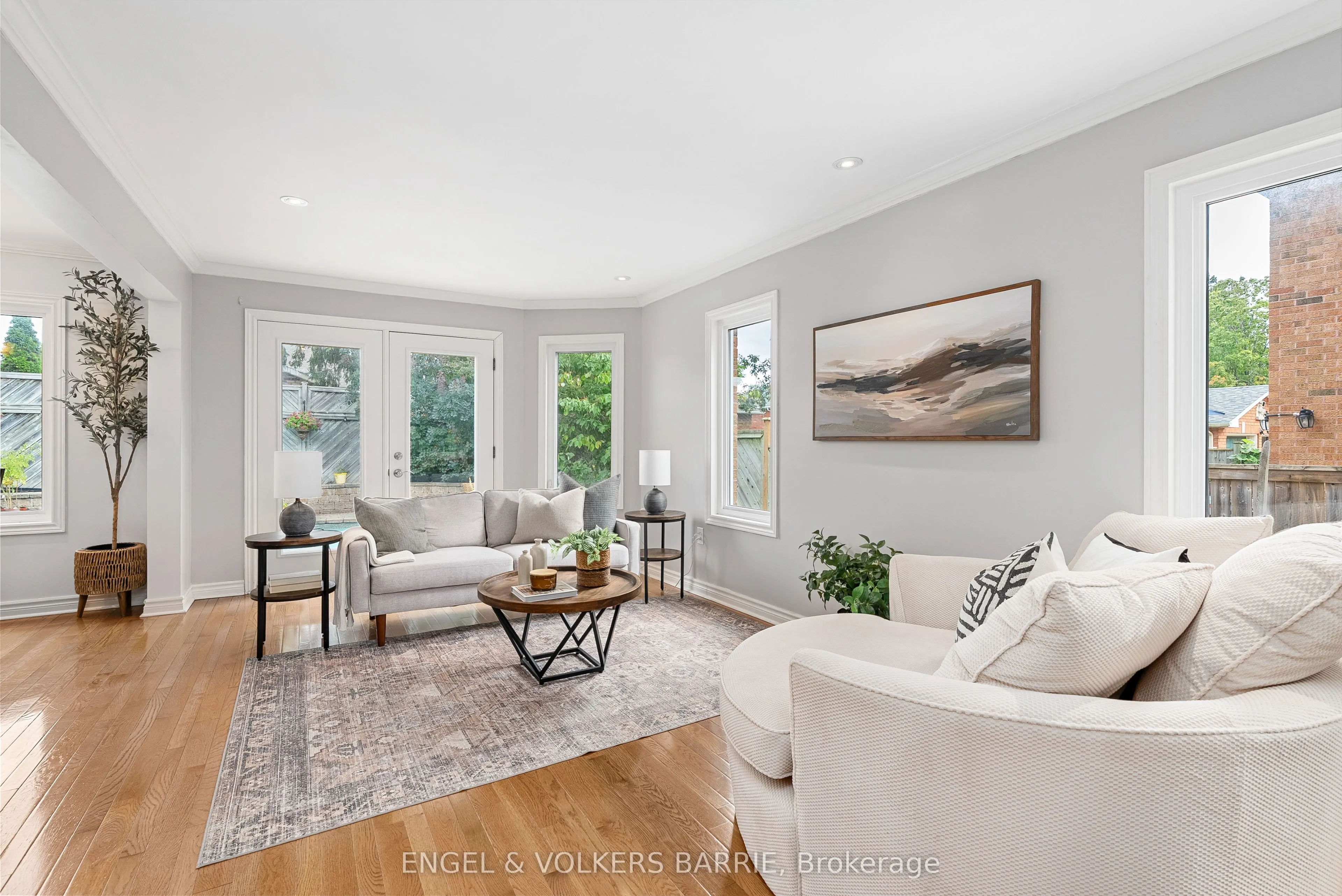 19 Grand Forest Drive