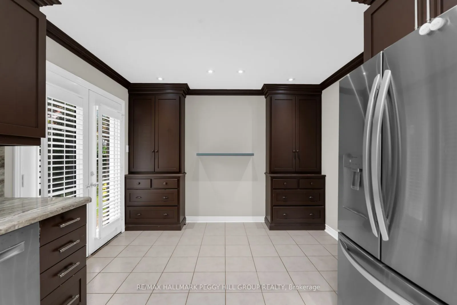 2 Brown Wood Drive