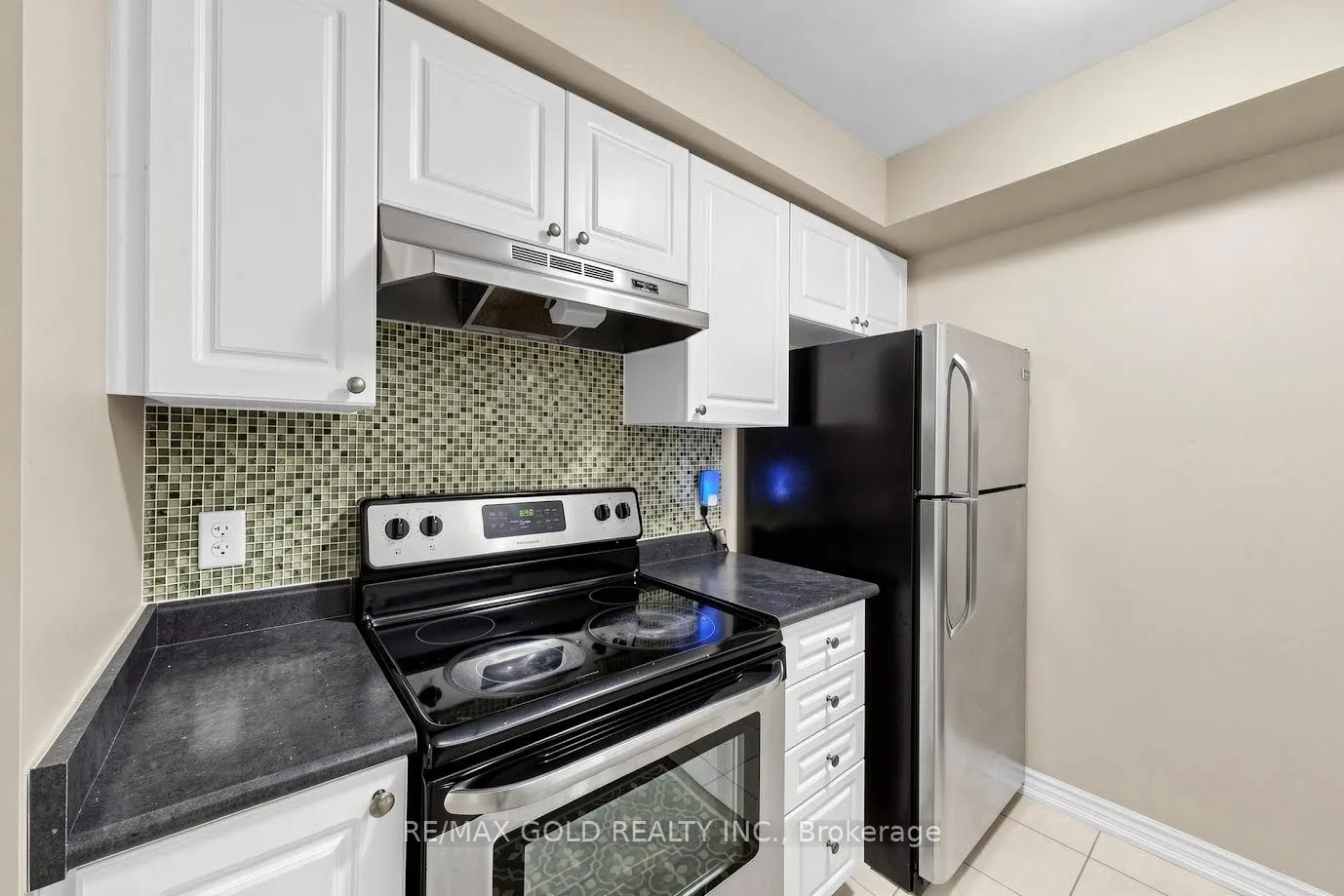 57 Ferndale Drive S #9