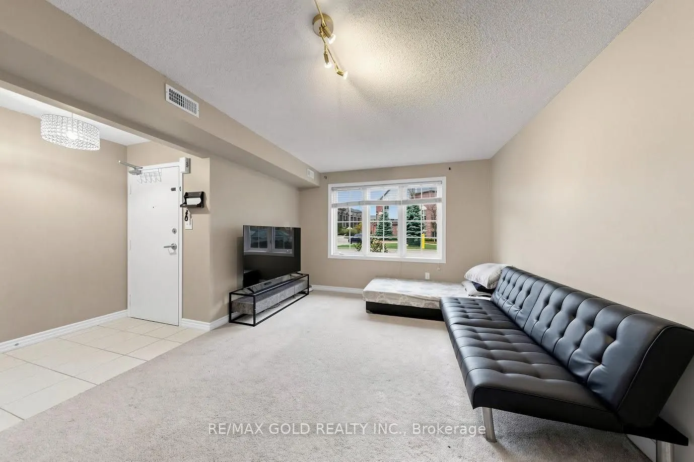 57 Ferndale Drive S #9