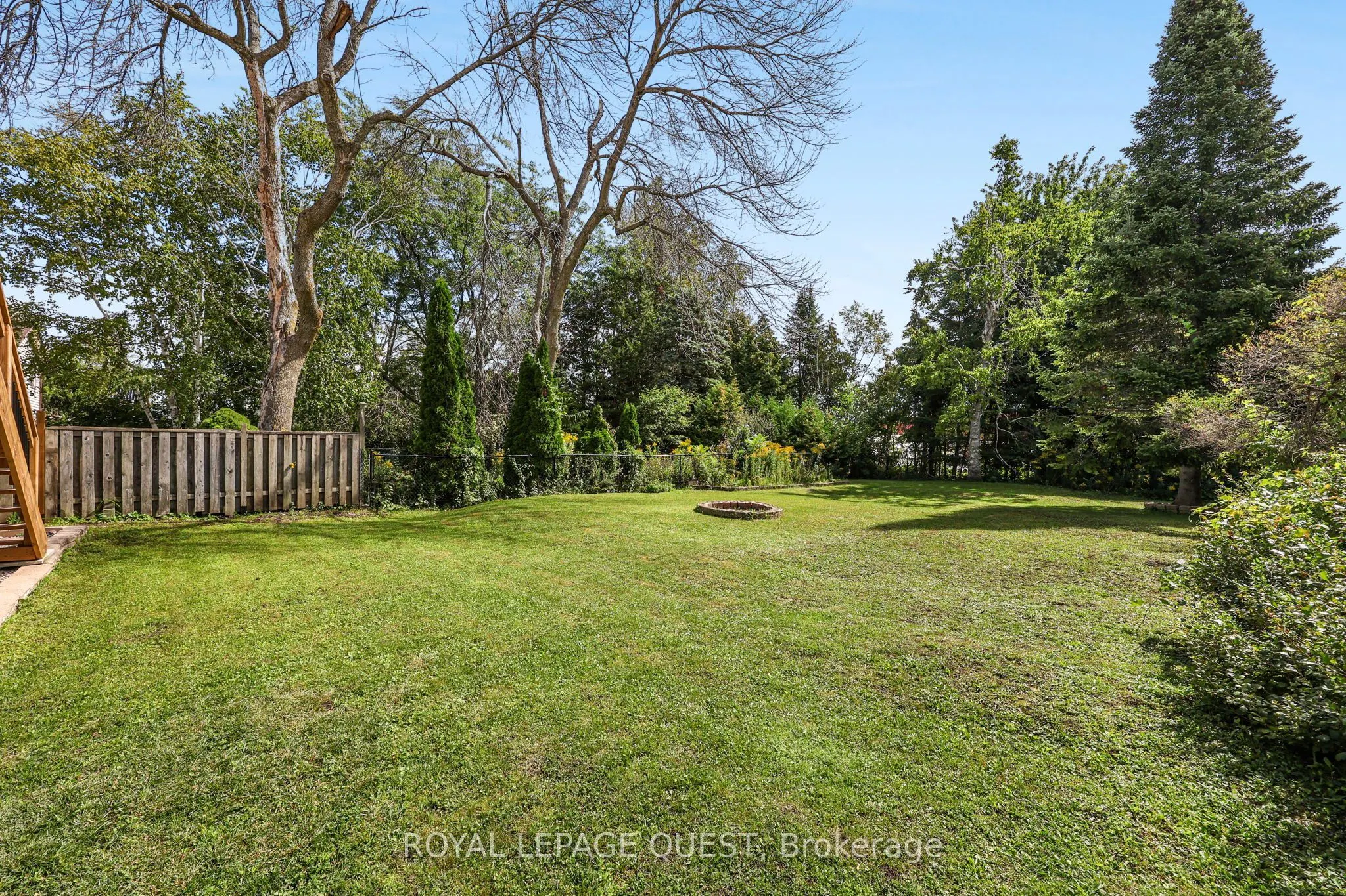453 Mooney Crescent