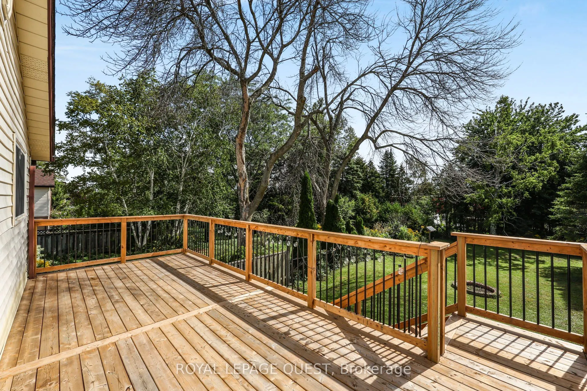 453 Mooney Crescent