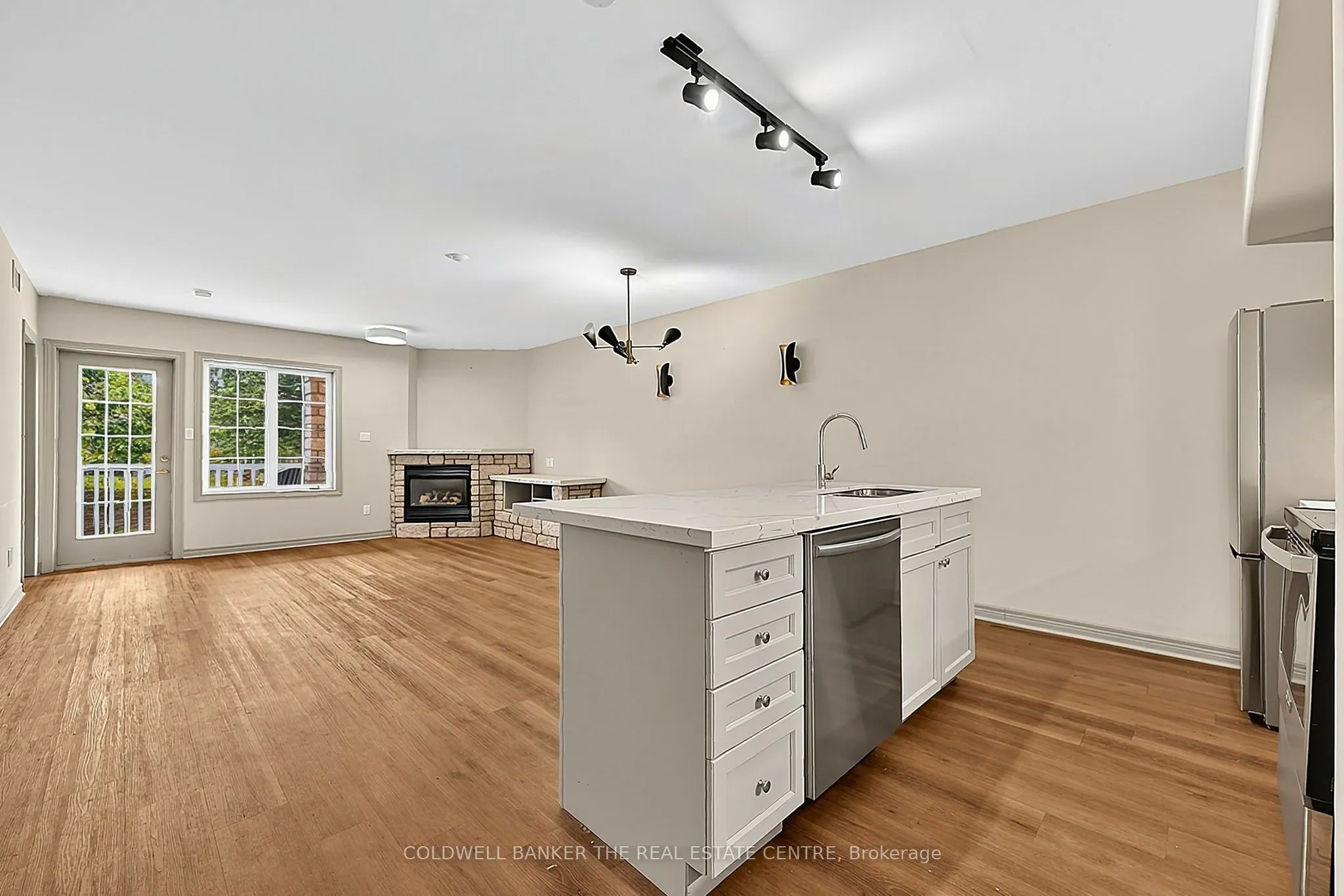 90 Highland Drive #2094-2095
