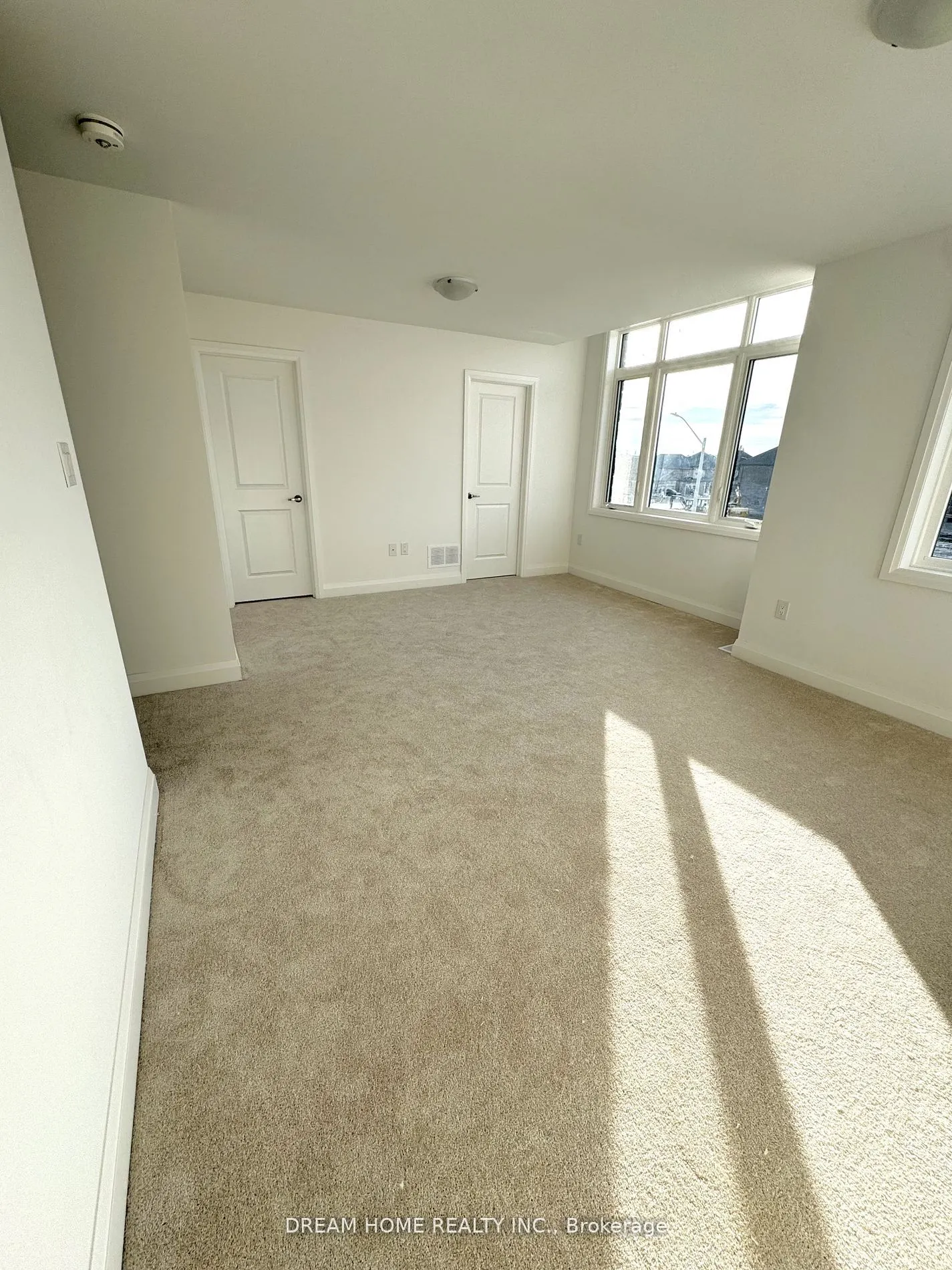 7 Gateway Drive