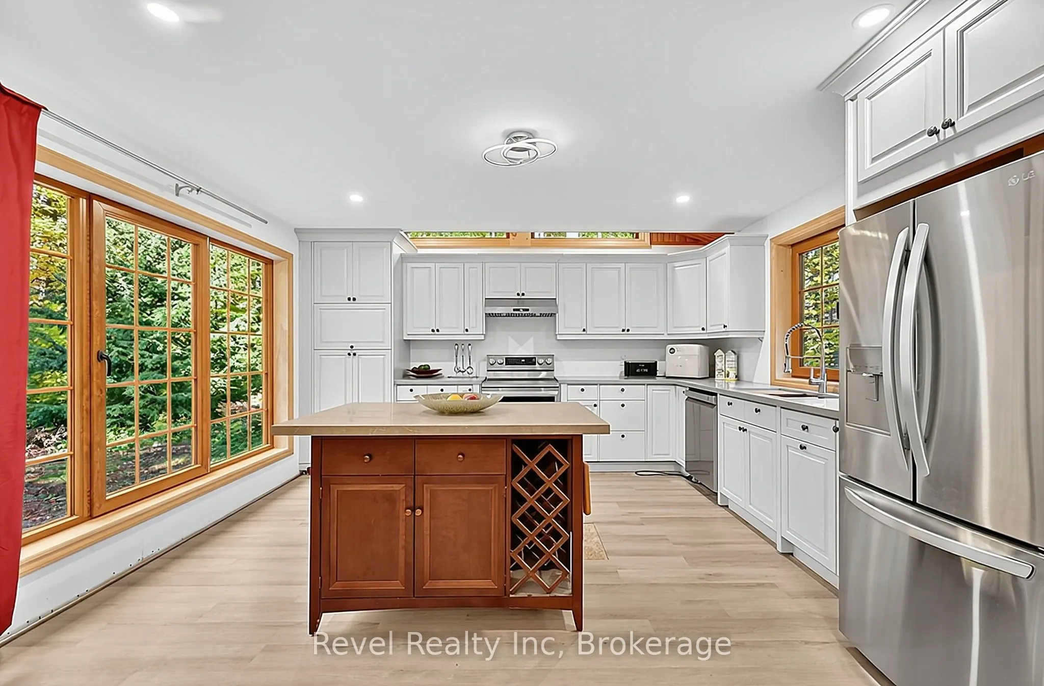 161 Desroches Trail