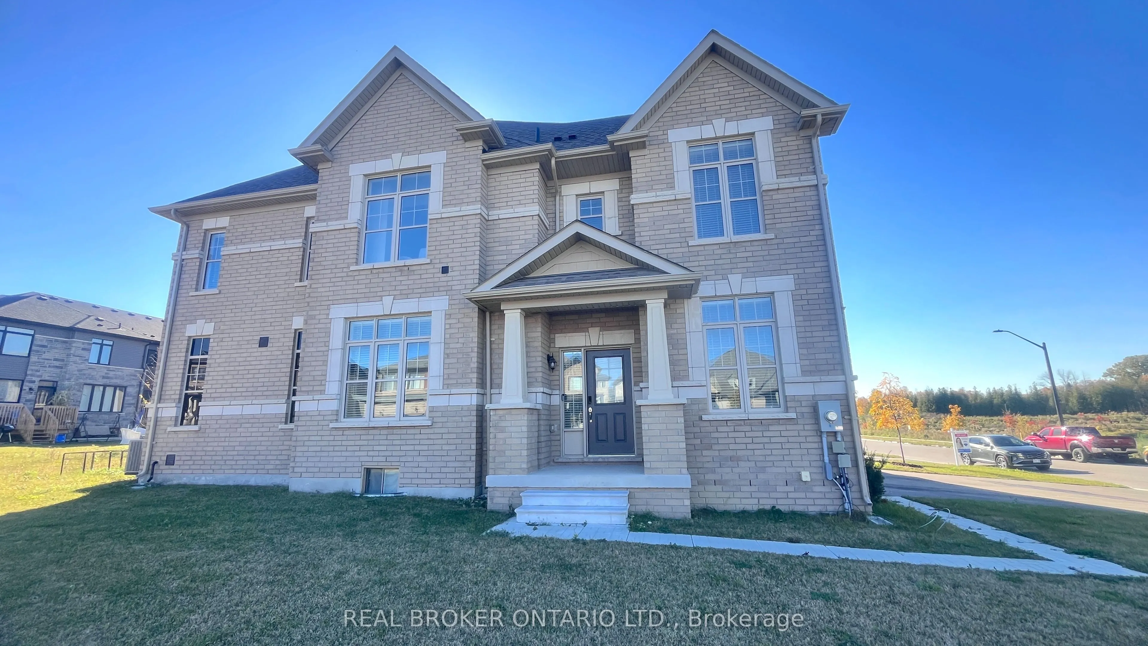 77 FEDERICA Crescent