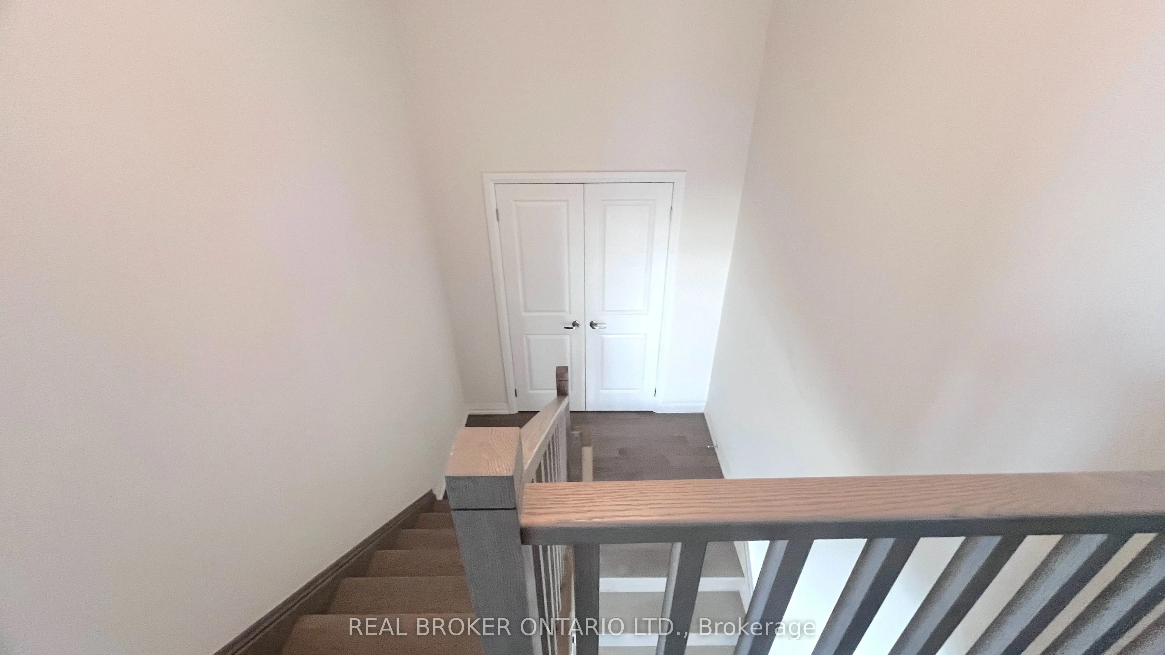 77 FEDERICA Crescent