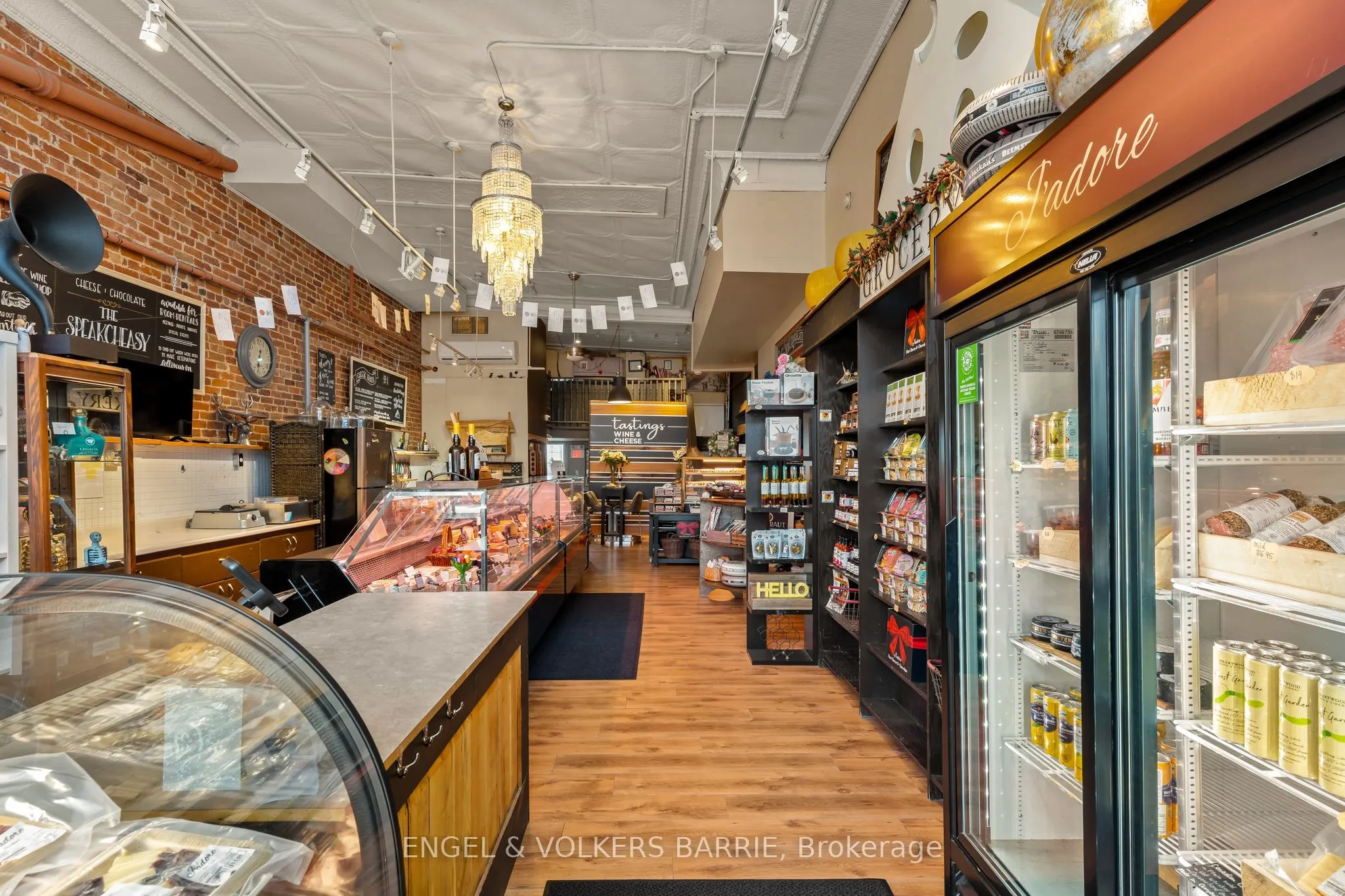 123 Dunlop Street E