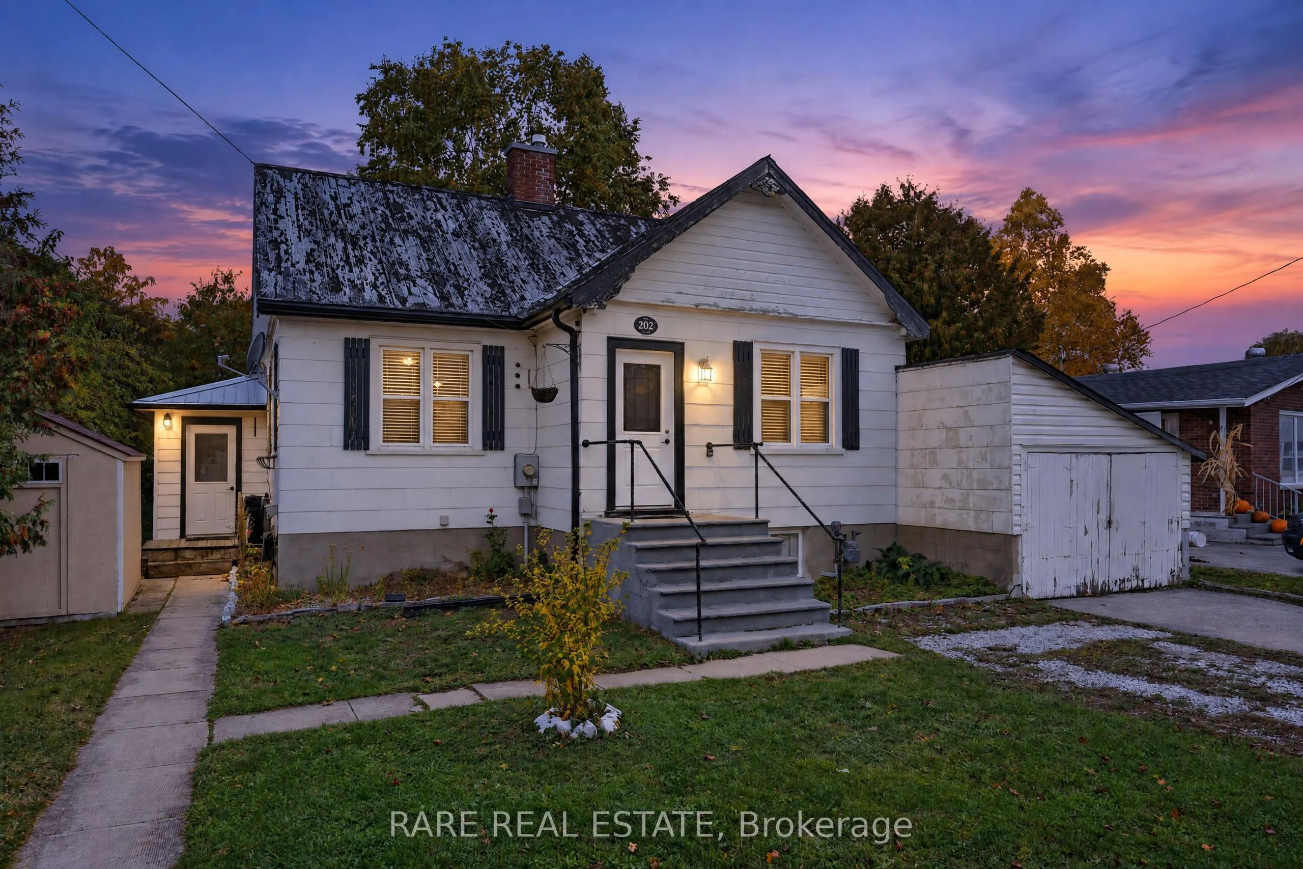 202 Scott Street