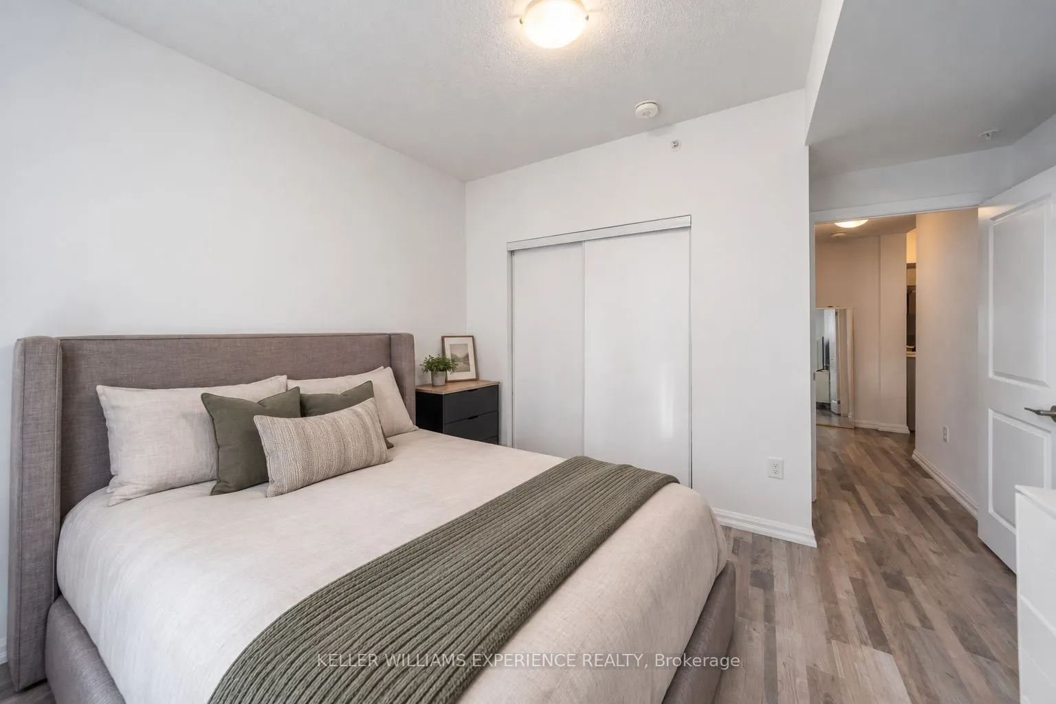 302 Essa Road #113