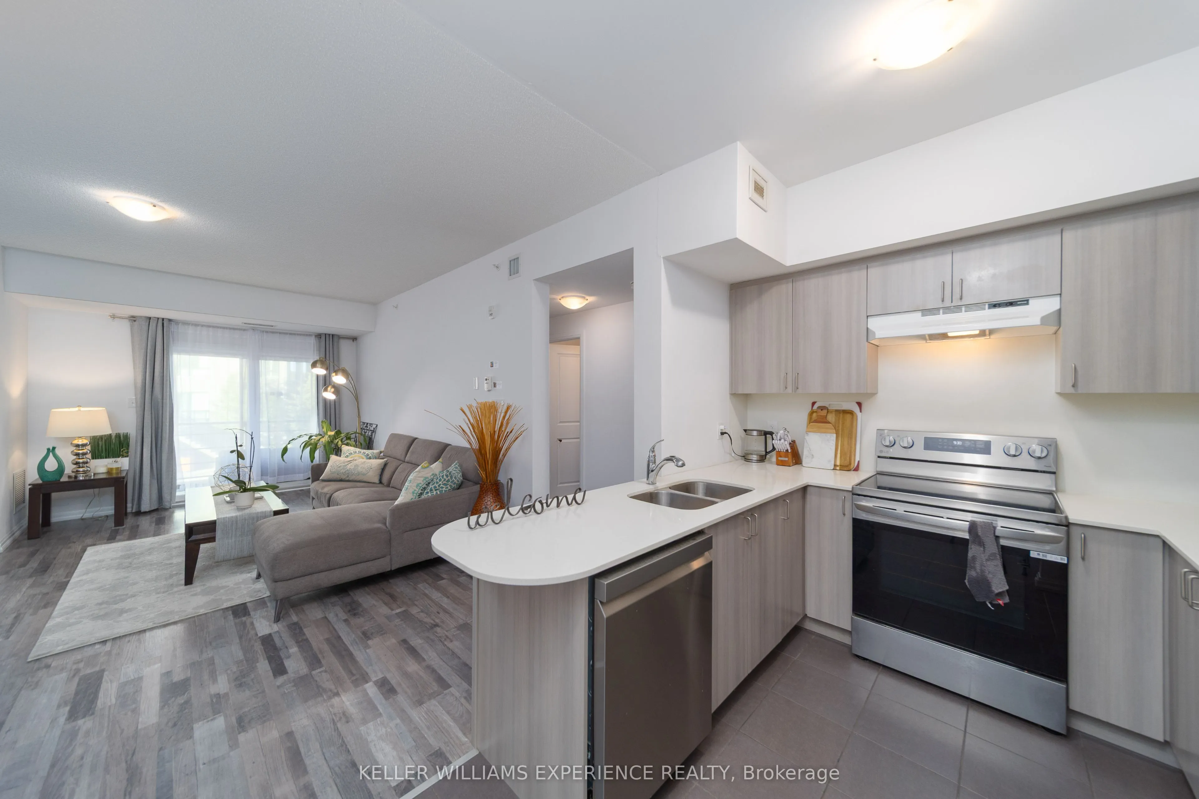 302 Essa Road #113