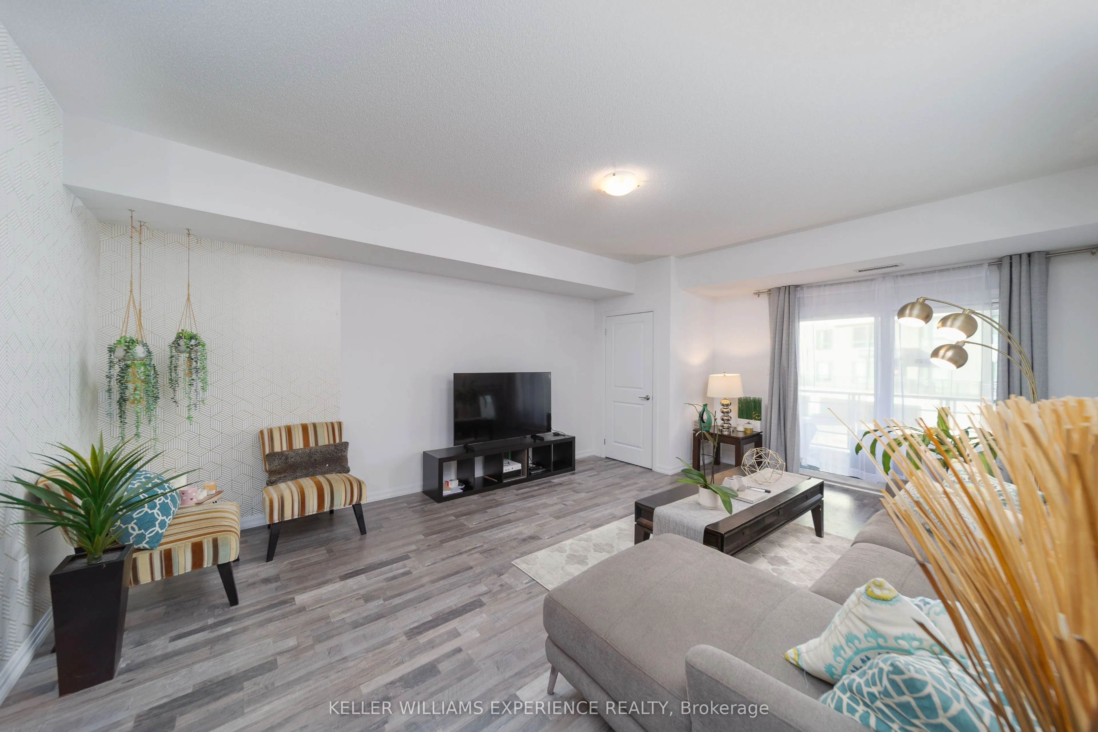 302 Essa Road #113