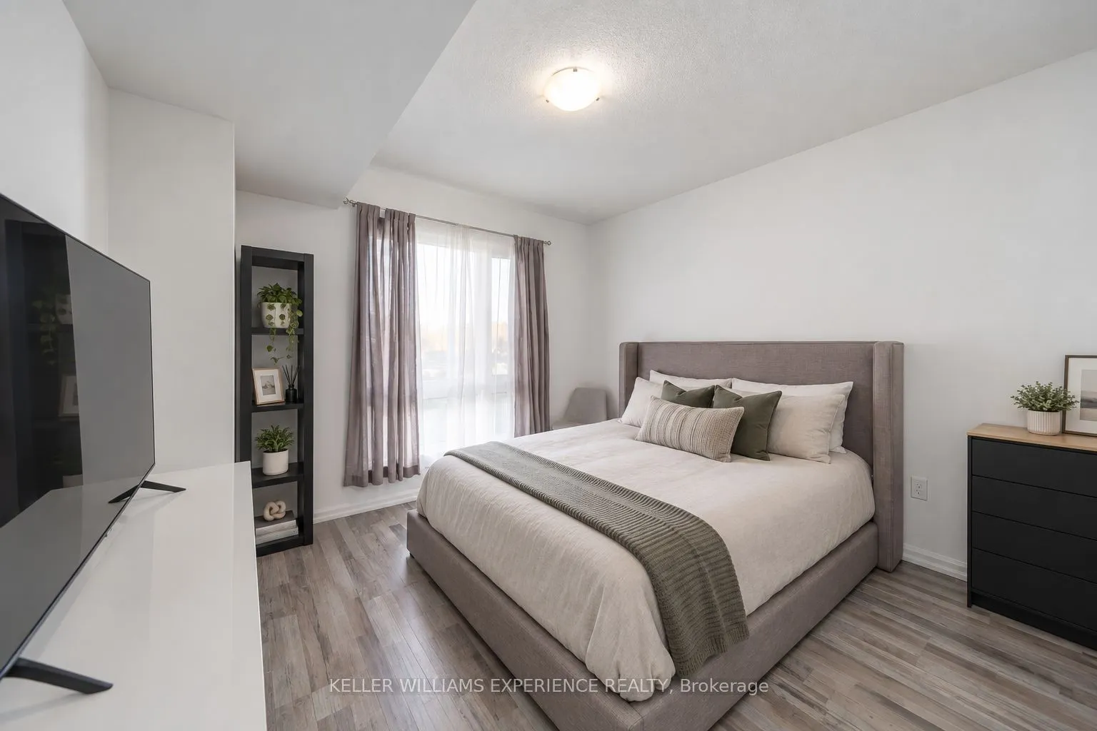 302 Essa Road #113