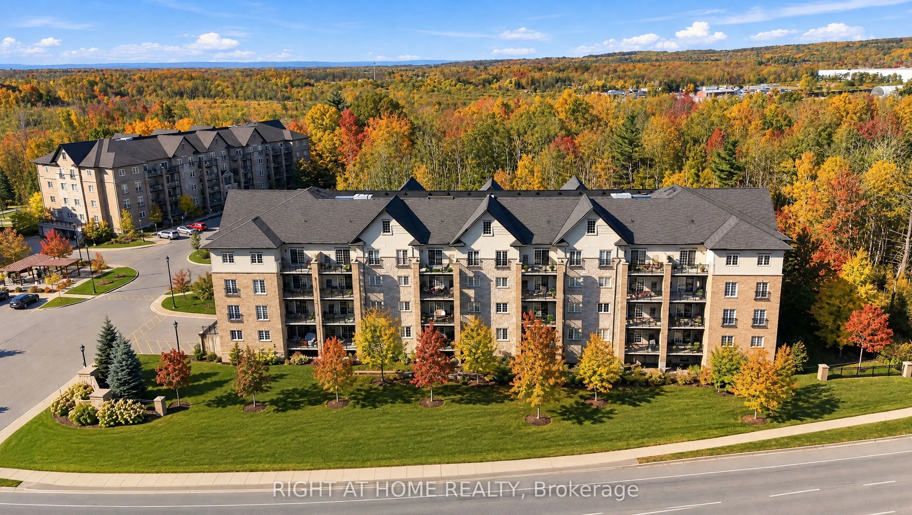 40 Ferndale Drive S #408