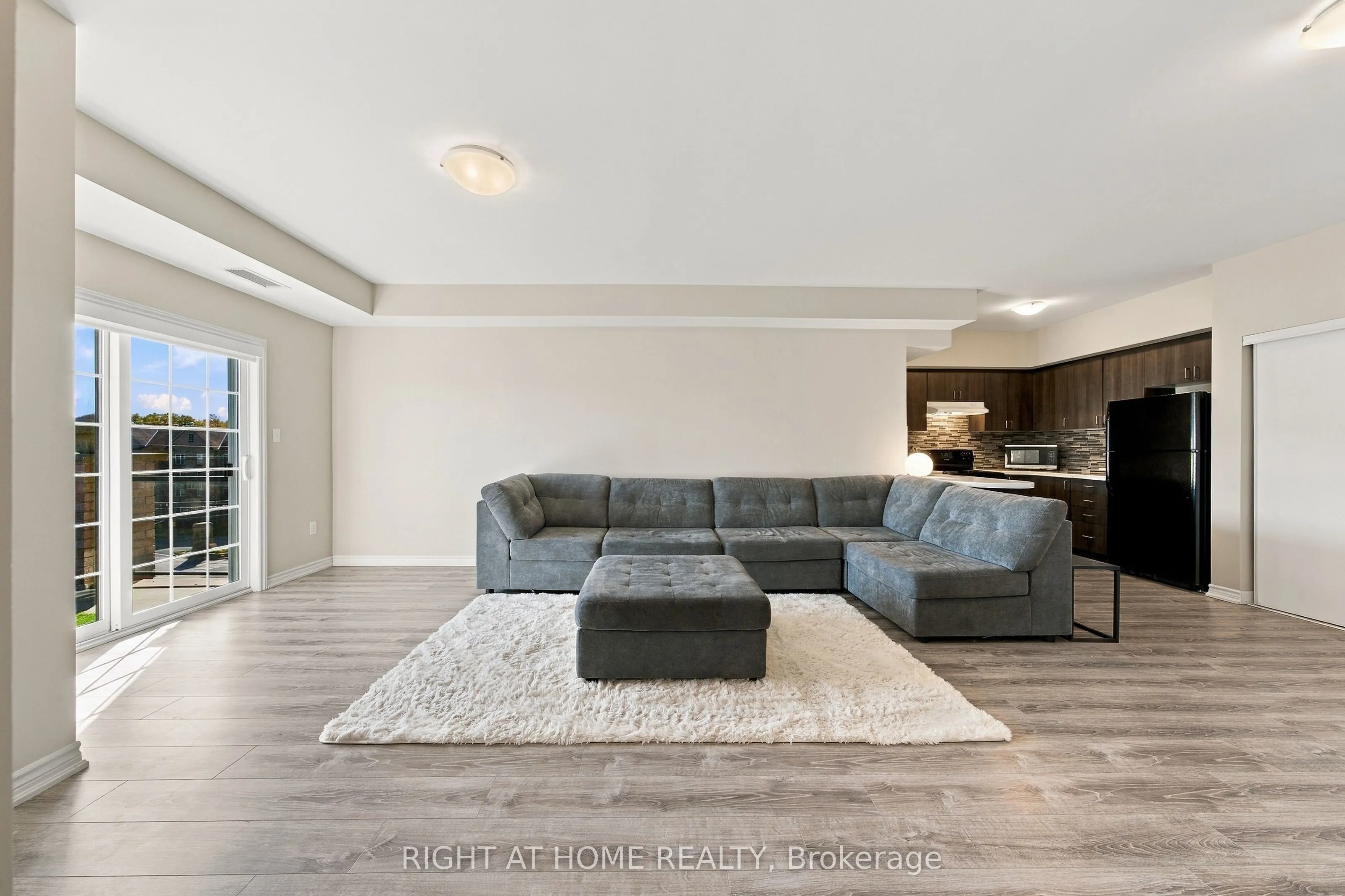 40 Ferndale Drive S #408