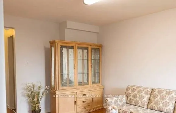 96 Kozlov Street