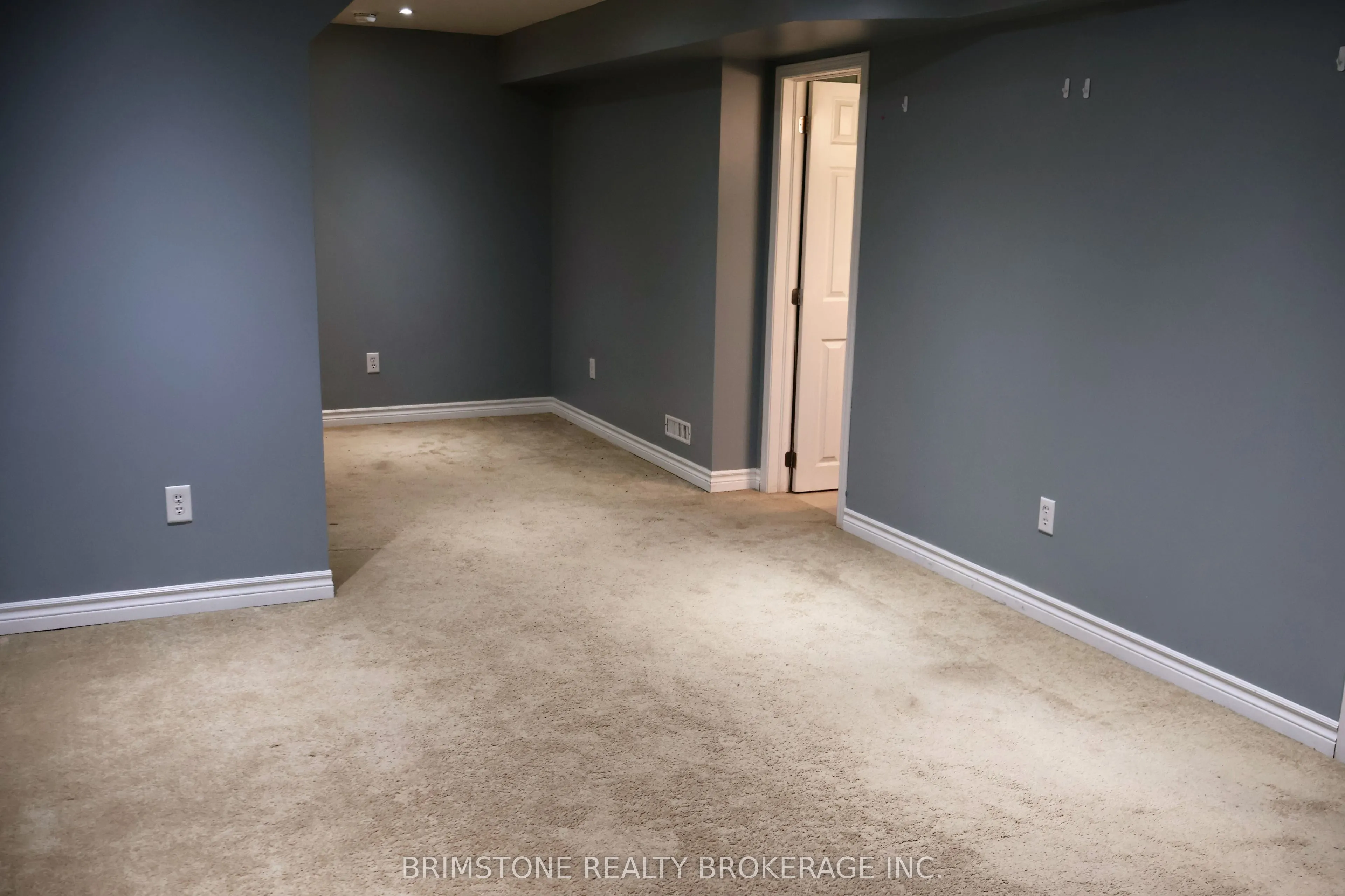 204 Pickett Crescent