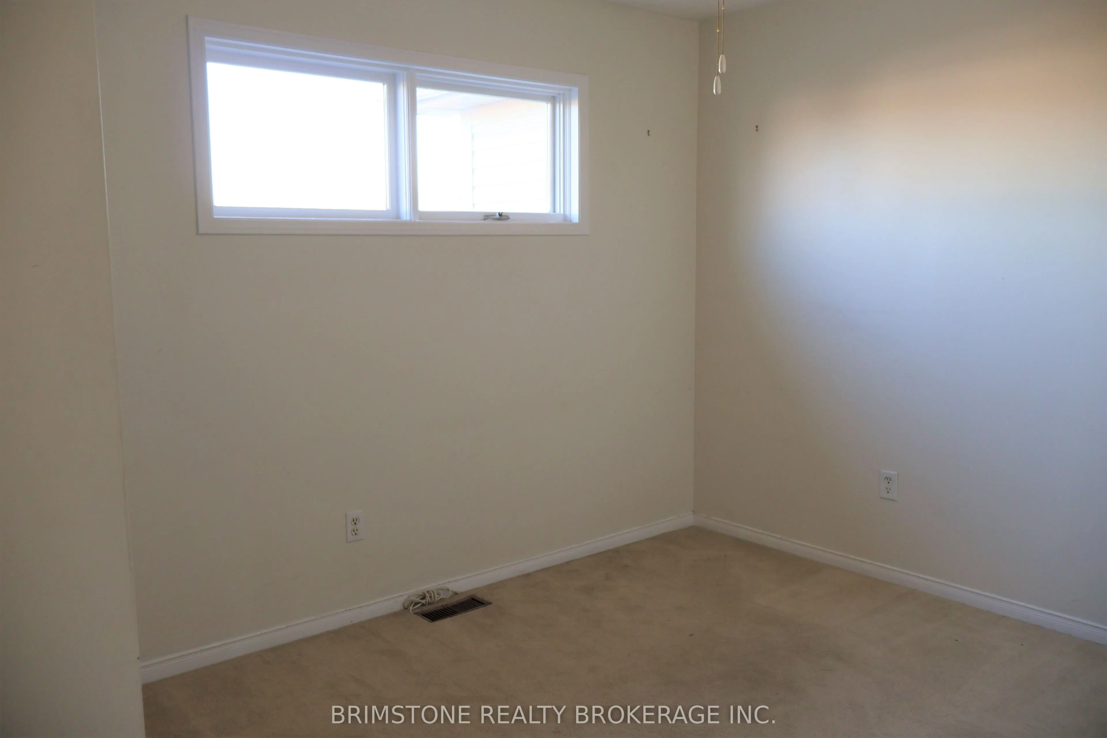 204 Pickett Crescent