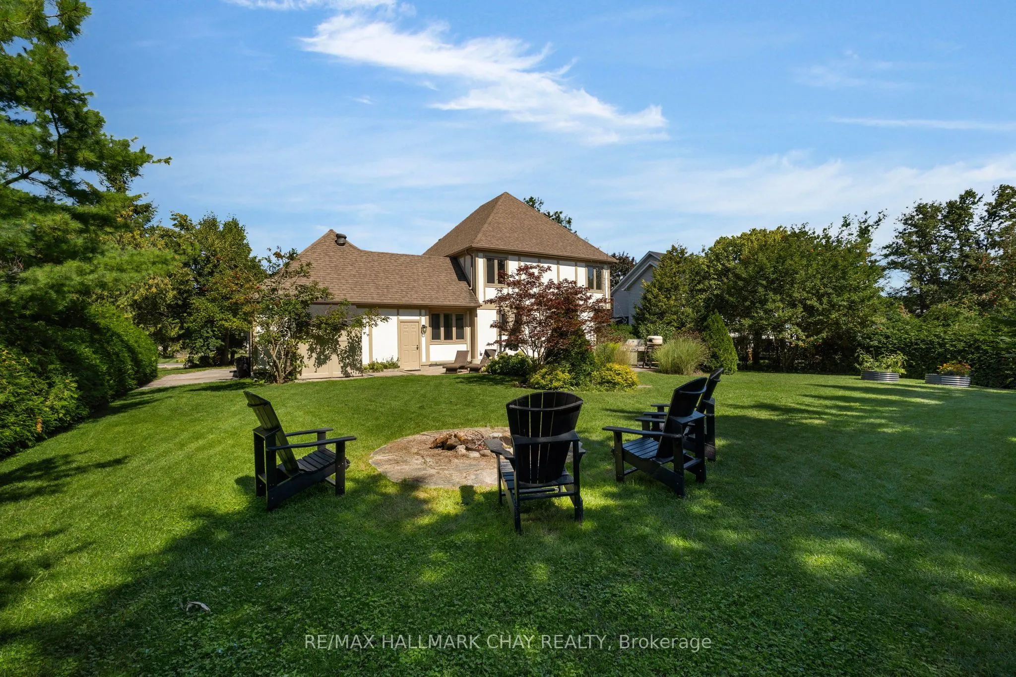 9 Howard Drive