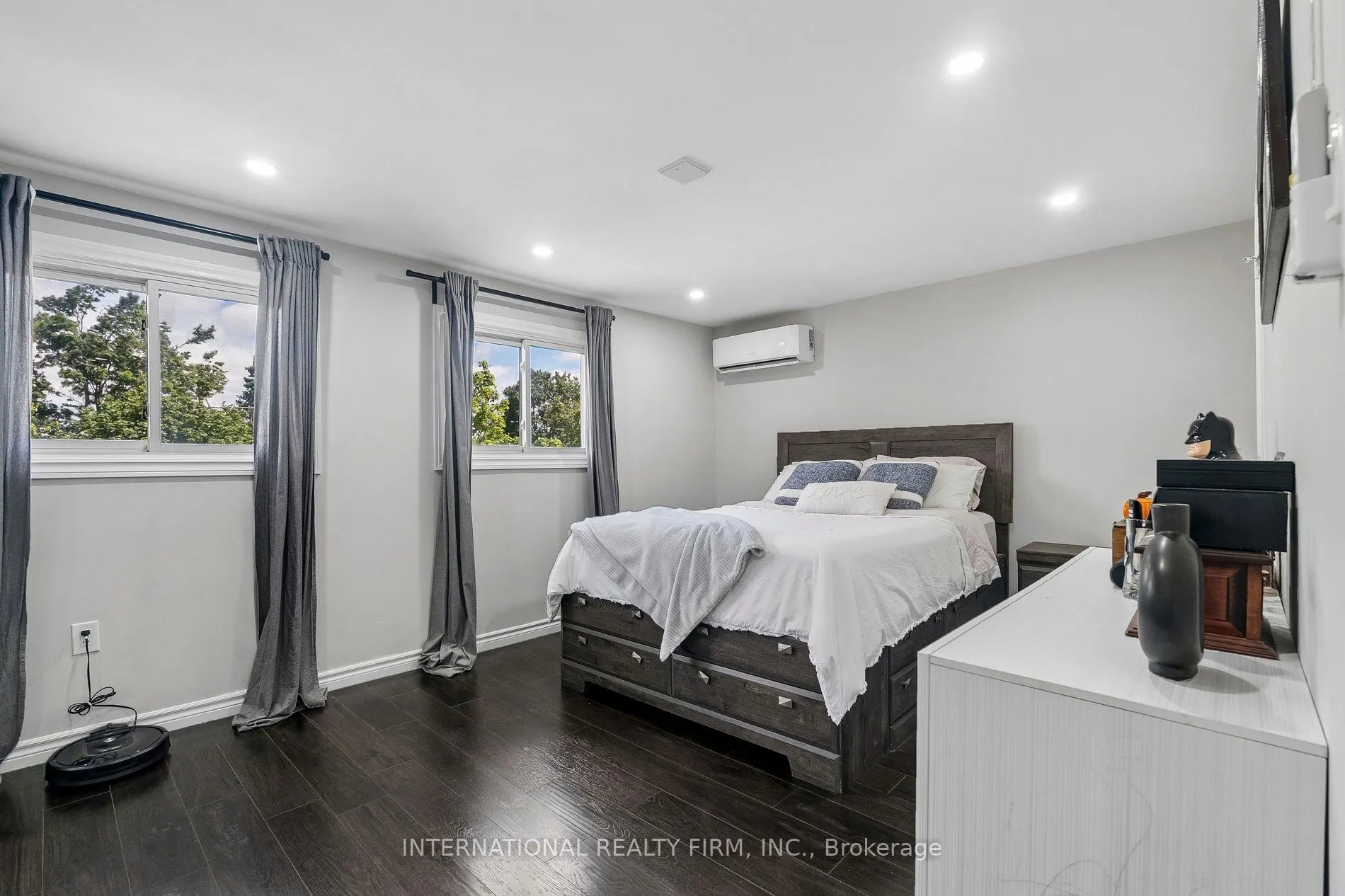 206 Hickling Trail