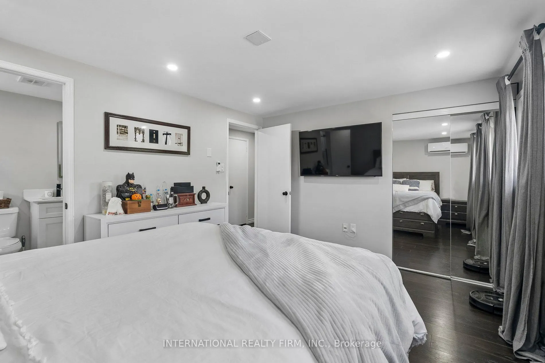 206 Hickling Trail