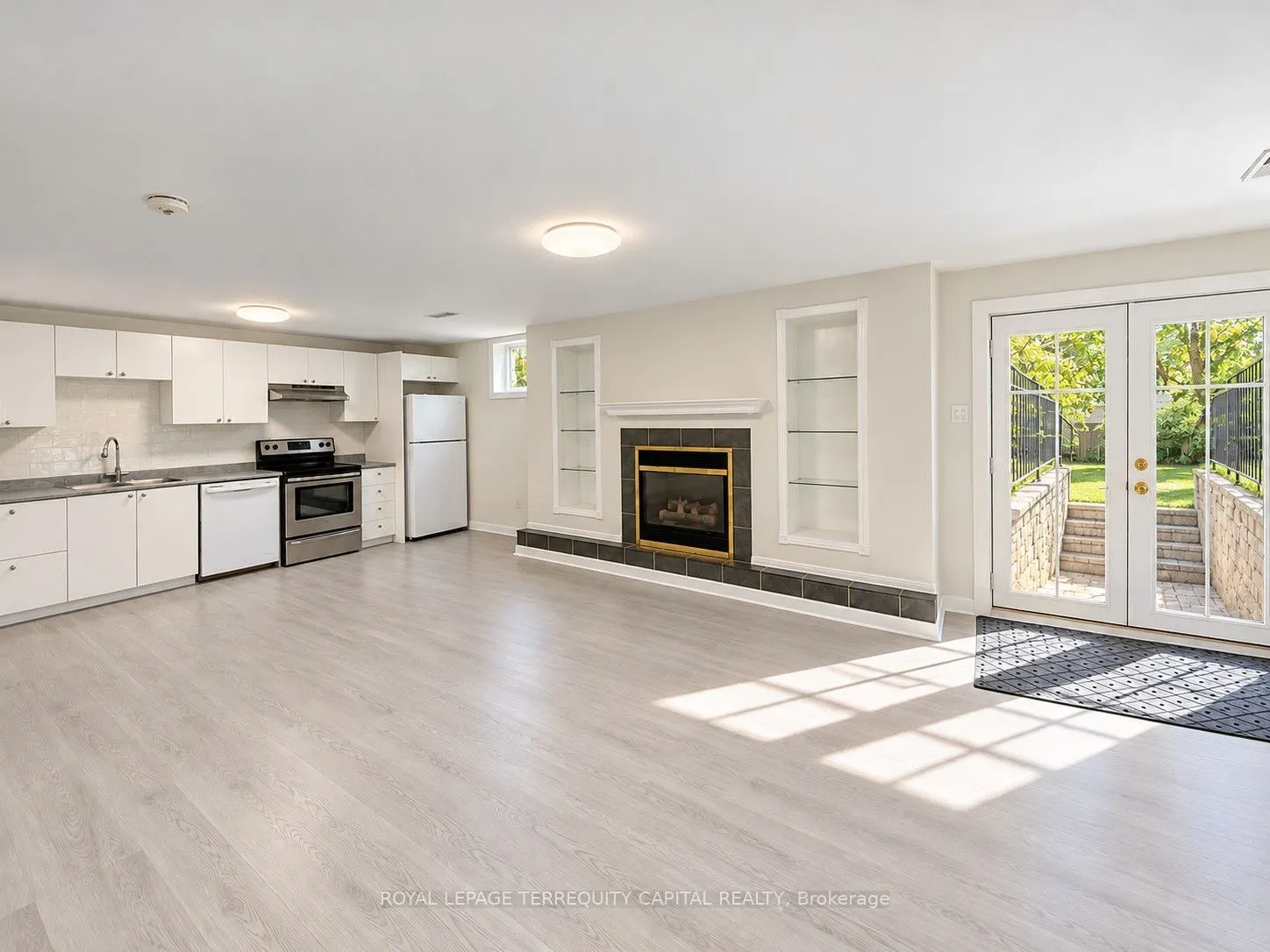 25 Whitehorn Crescent #Lower