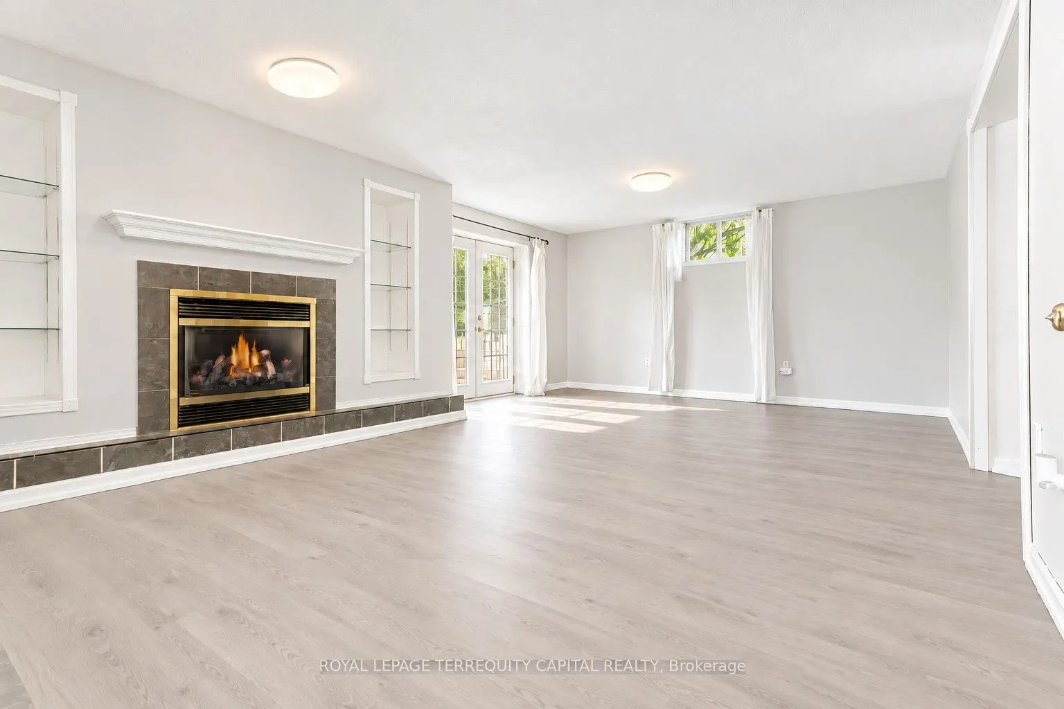 25 Whitehorn Crescent #Lower
