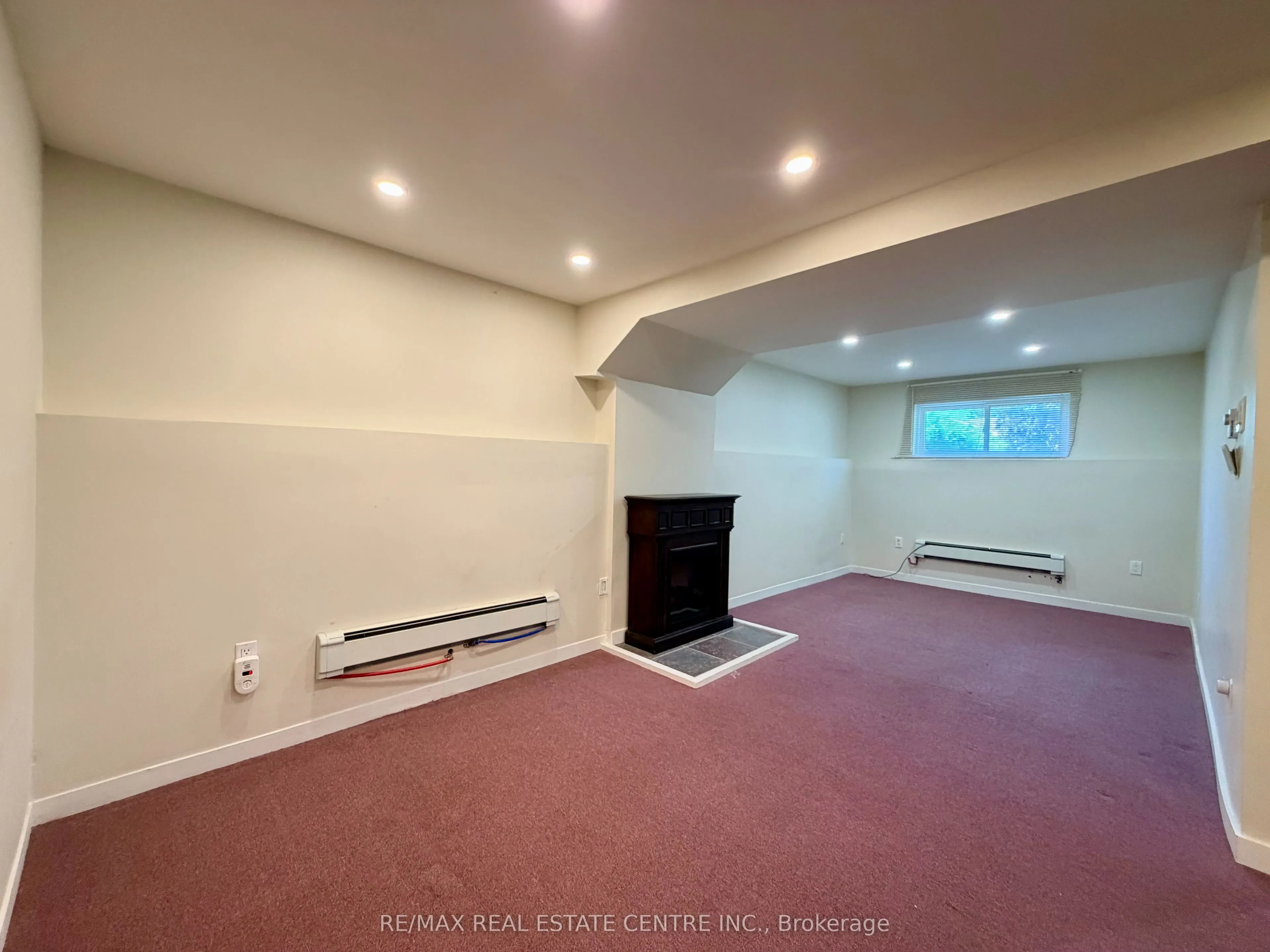 33 Evergreen Crescent