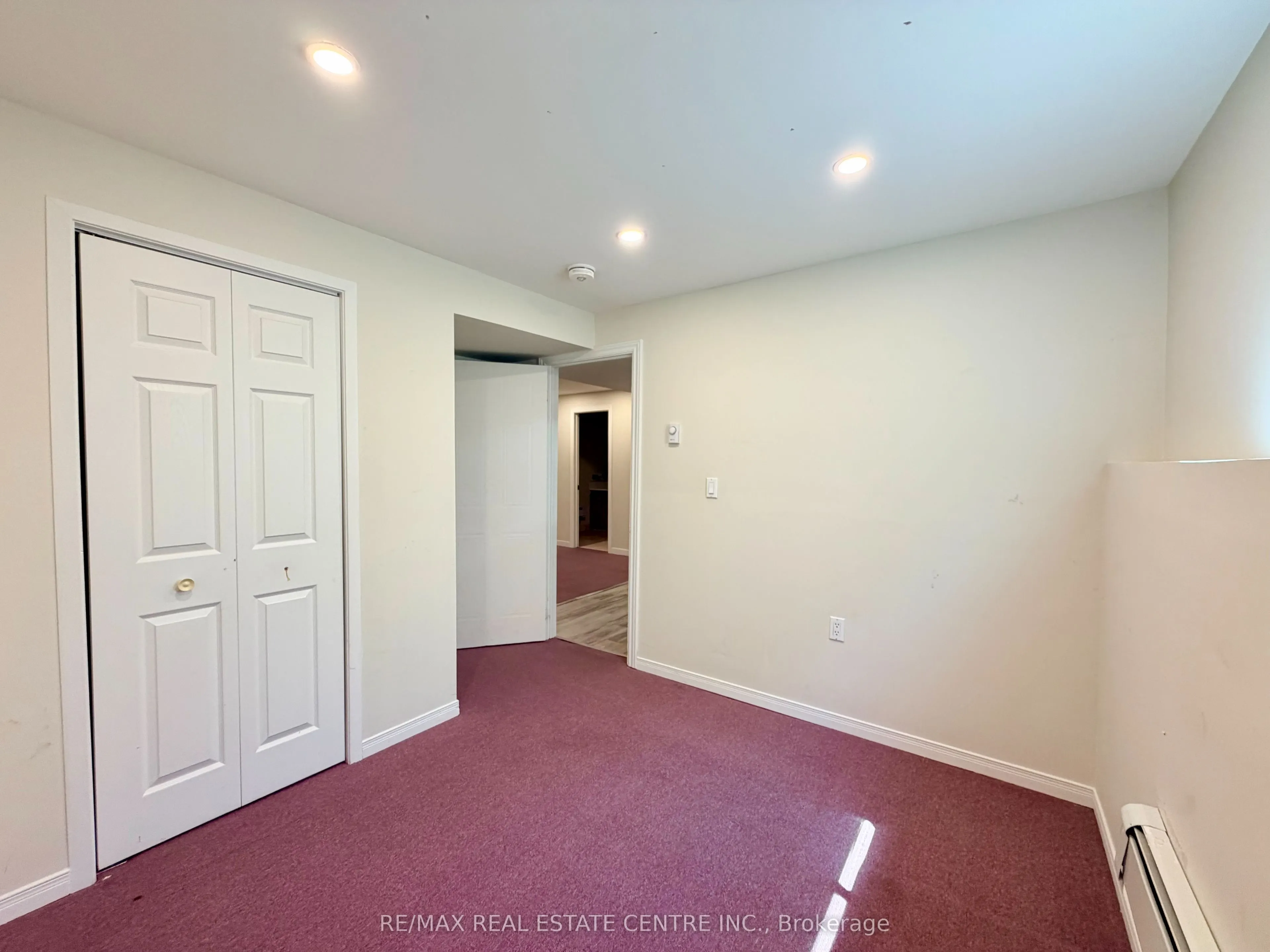 33 Evergreen Crescent