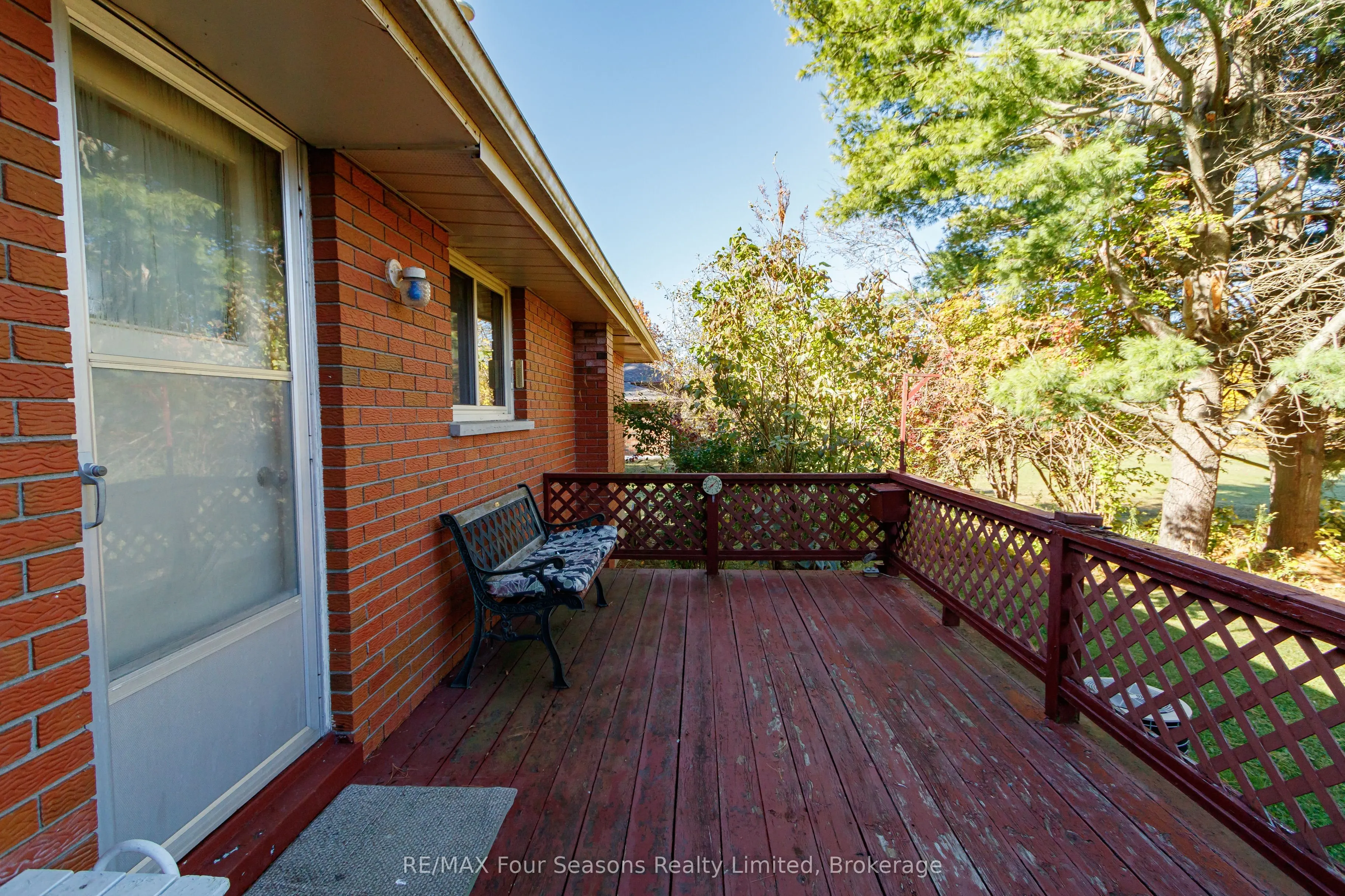 26 Locke Avenue