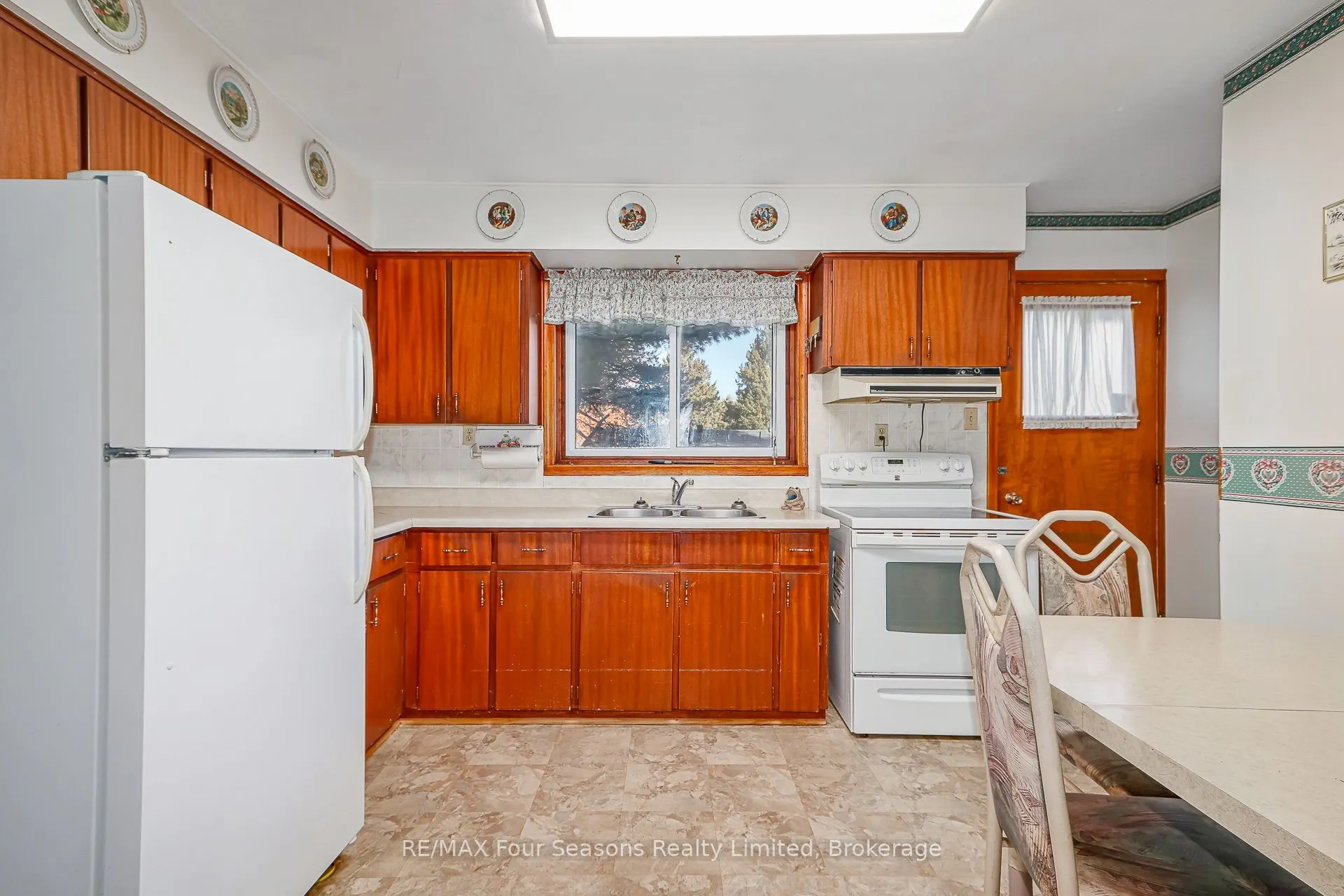 26 Locke Avenue