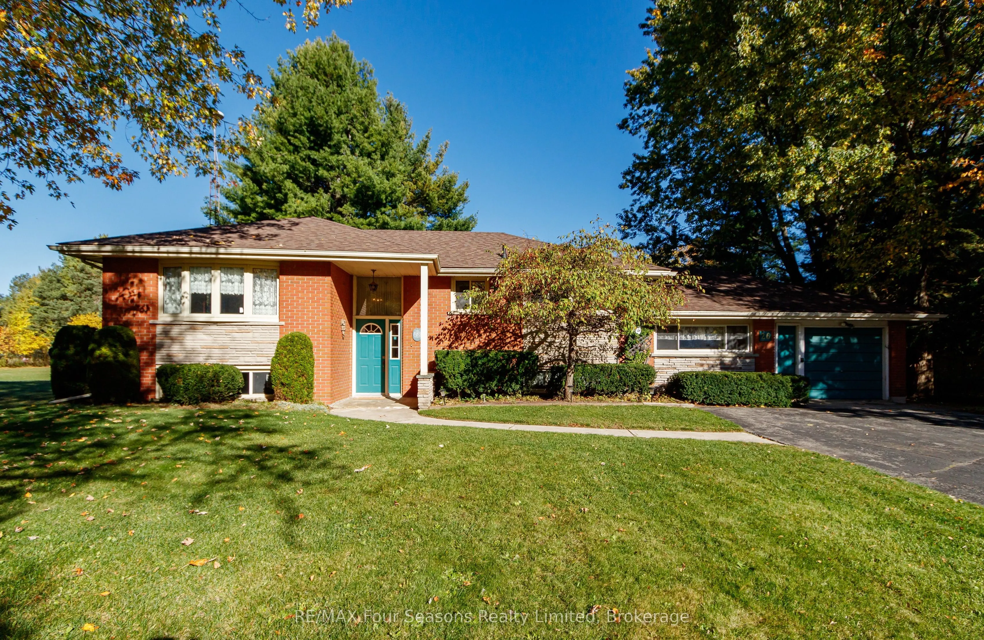 26 Locke Avenue